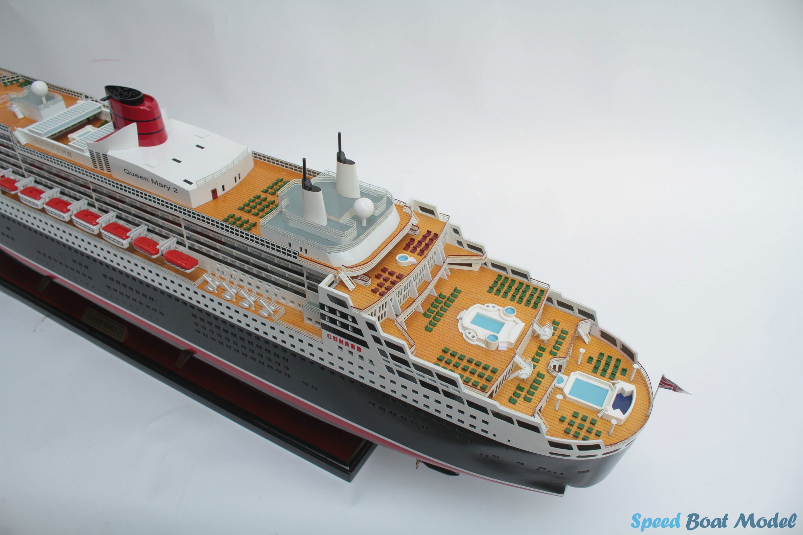 Queen Mary 2 Special Edition Ocean Liners Model