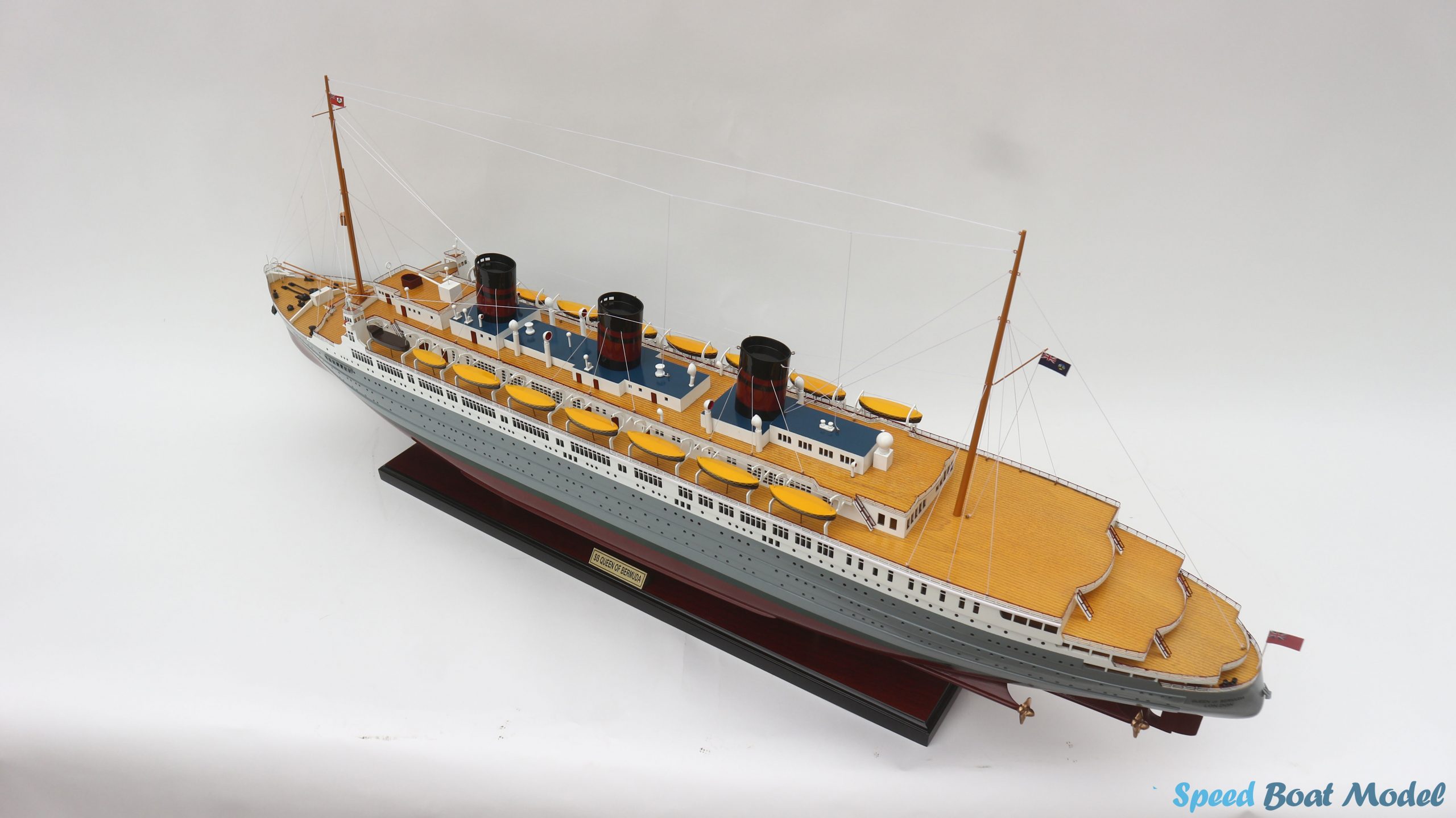 Ss Queen Of Bermuda Cruise Ship Model 39.3