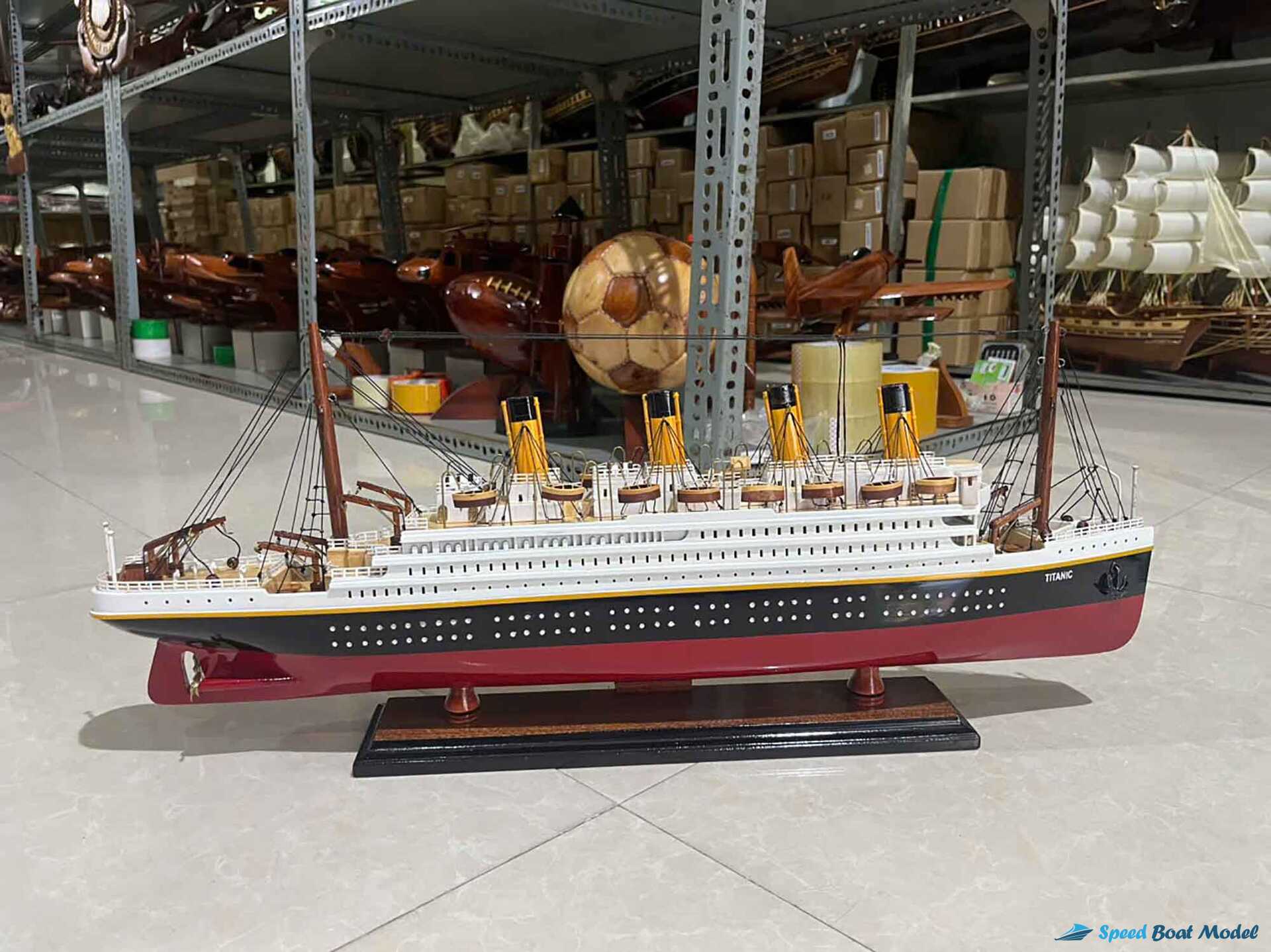 Titanic Cruise Ship Model 23.7" 12 Titanic Cruise Ship Model (1) Speed Boad Model