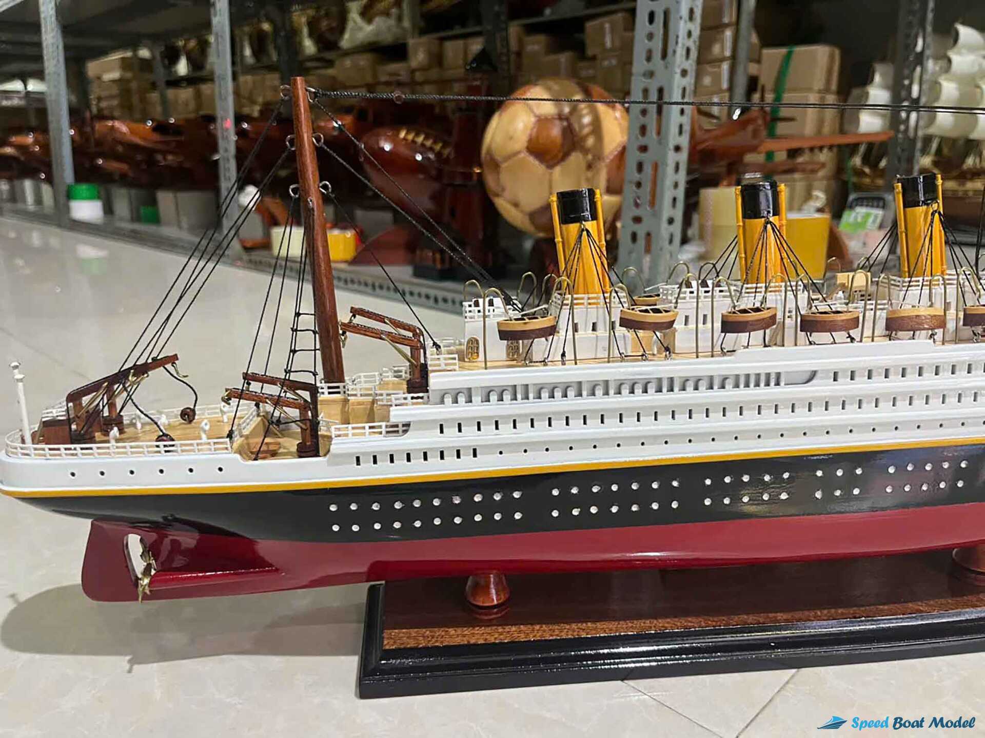Titanic Cruise Ship Model (2) Speed Boad Model Titanic Cruise Ship Model (2) Speed Boad Model