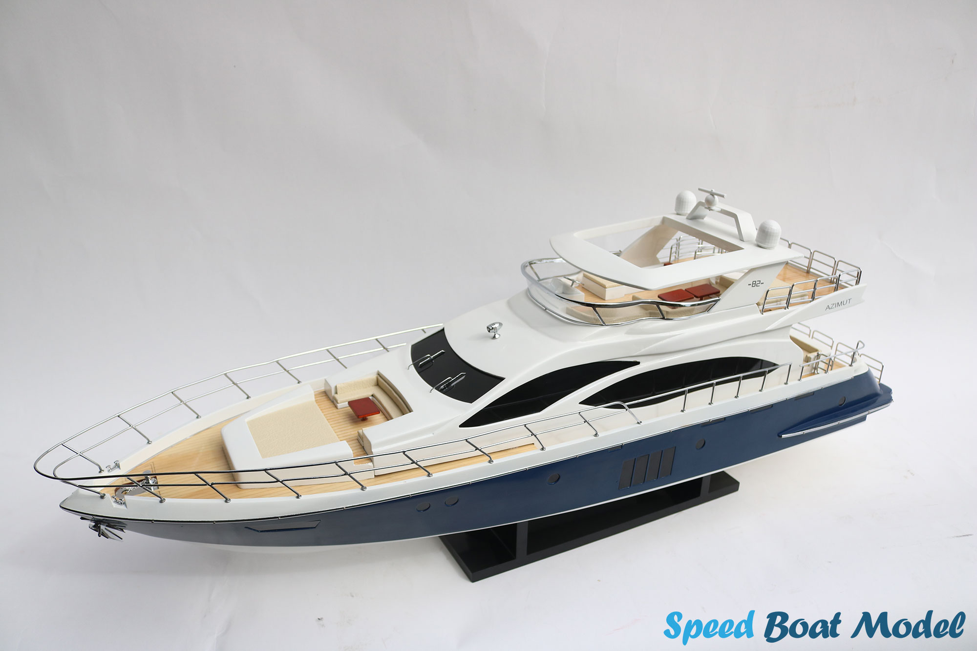 Azimut 82 Motor Yatch Model 35.5