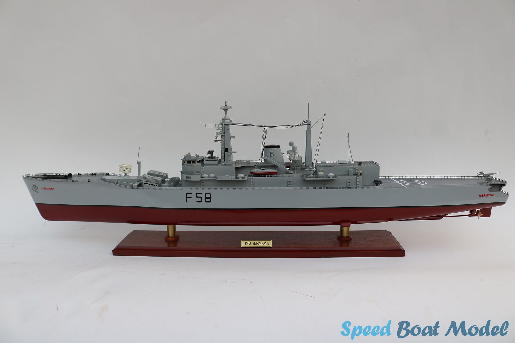 Hms Hermione F58 Battleship Model 39.37