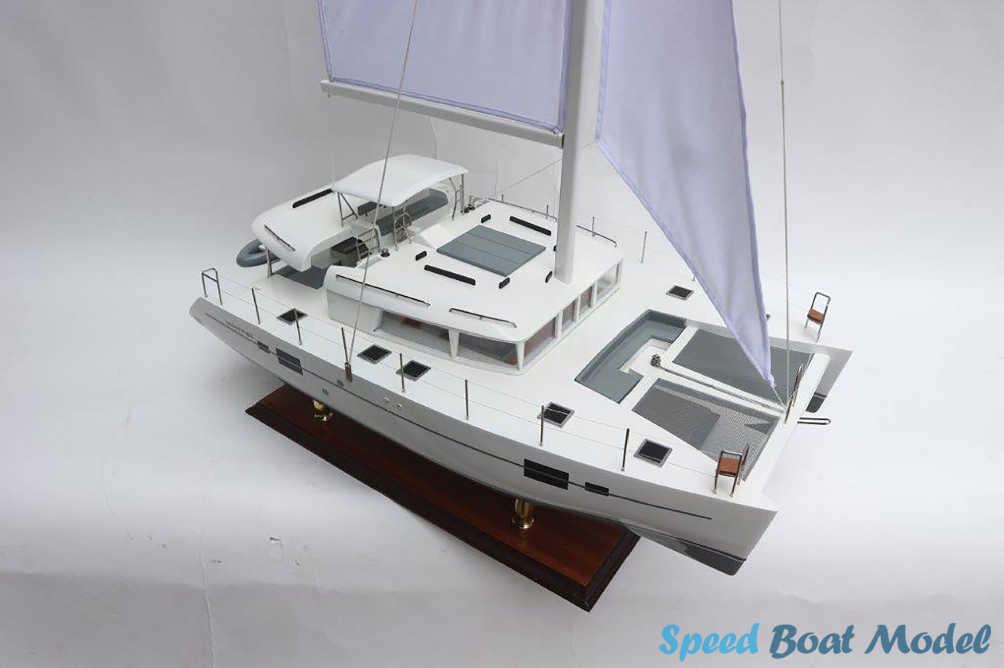 Lagoon 450f Catamaran Modern Yacht Model 27.5
