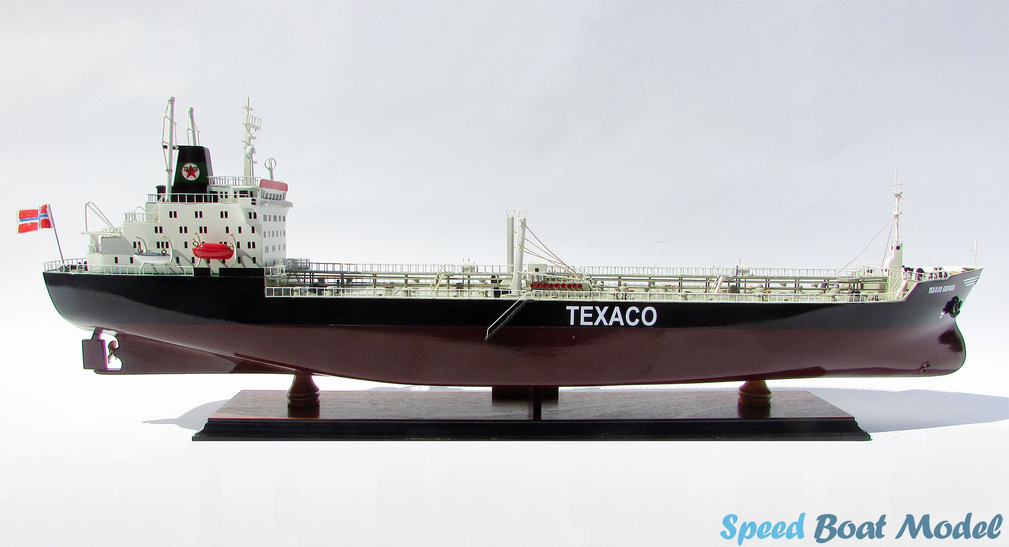 Texaco Bergen Commercial Ship Model 31.5" 19 Texaco Bergen Commercial Ship Model 31.5