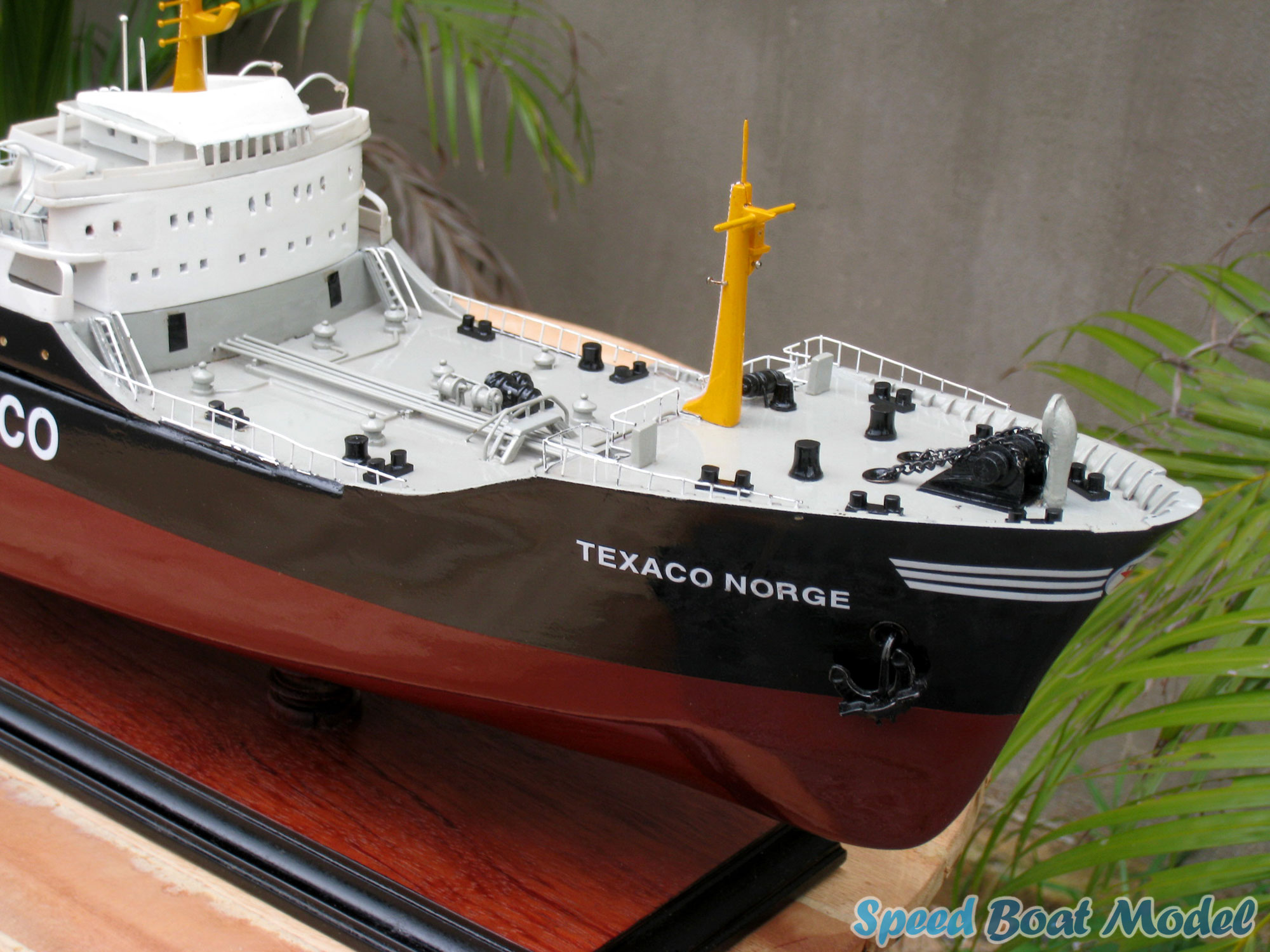 Texaco Norge Commercial Ship Model 31.5"