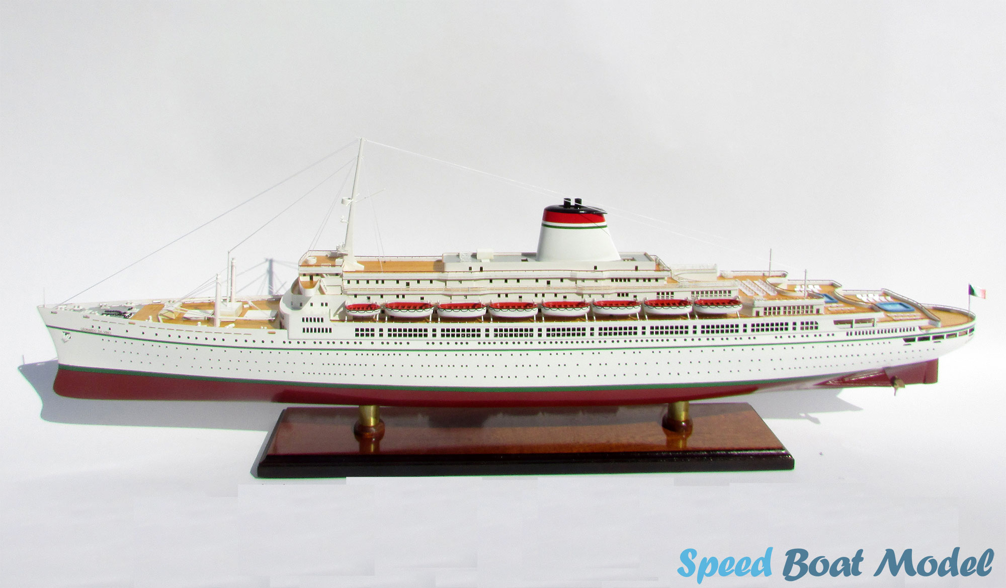 Ss Leonardo Da Vinci White & Red Hull Ocean Liner Model 34.2