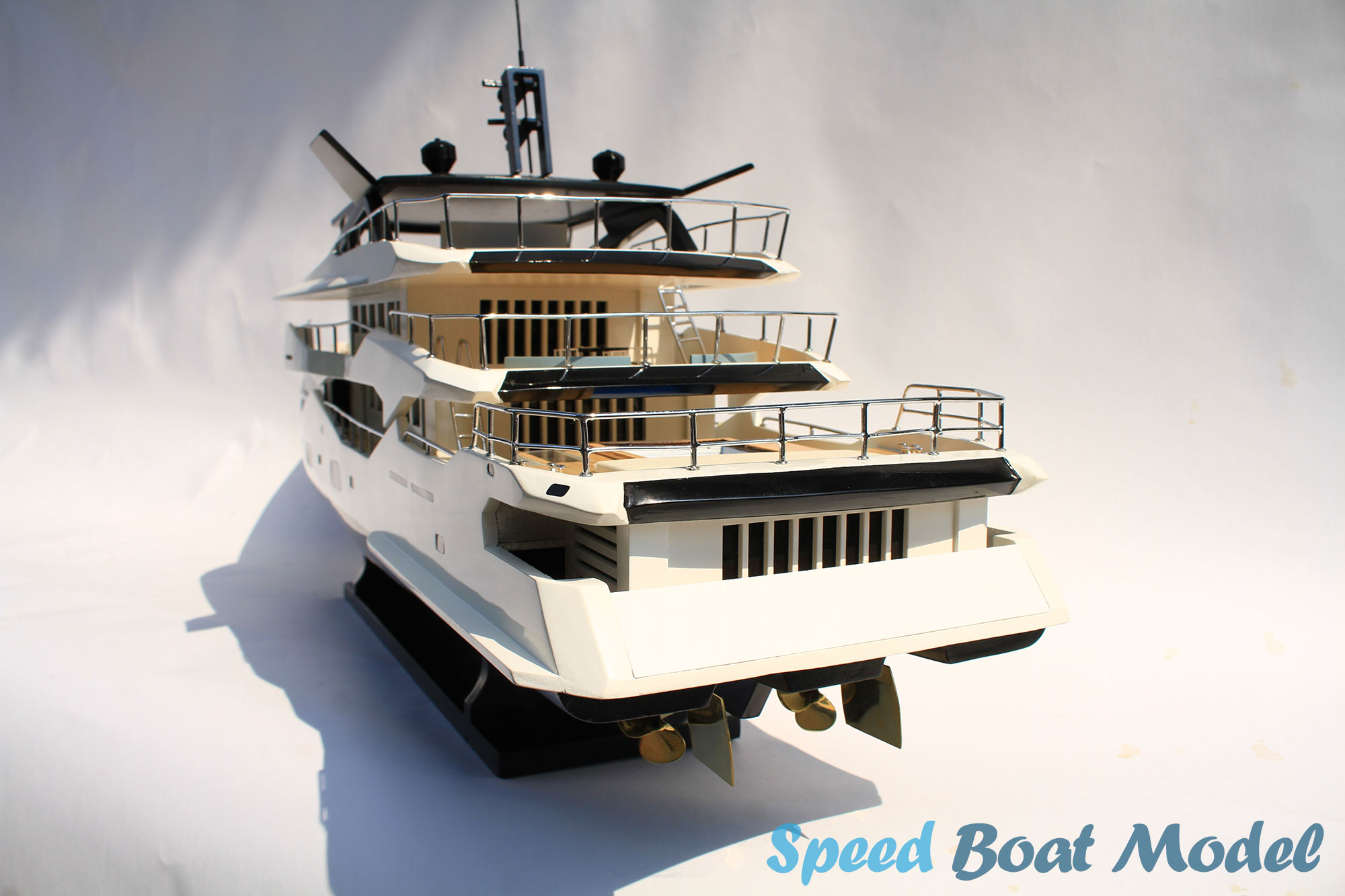 Sunseeker 161 Modern Yacht Model 39.3" 26 Sunseeker 161 Modern Yacht Model 39.3
