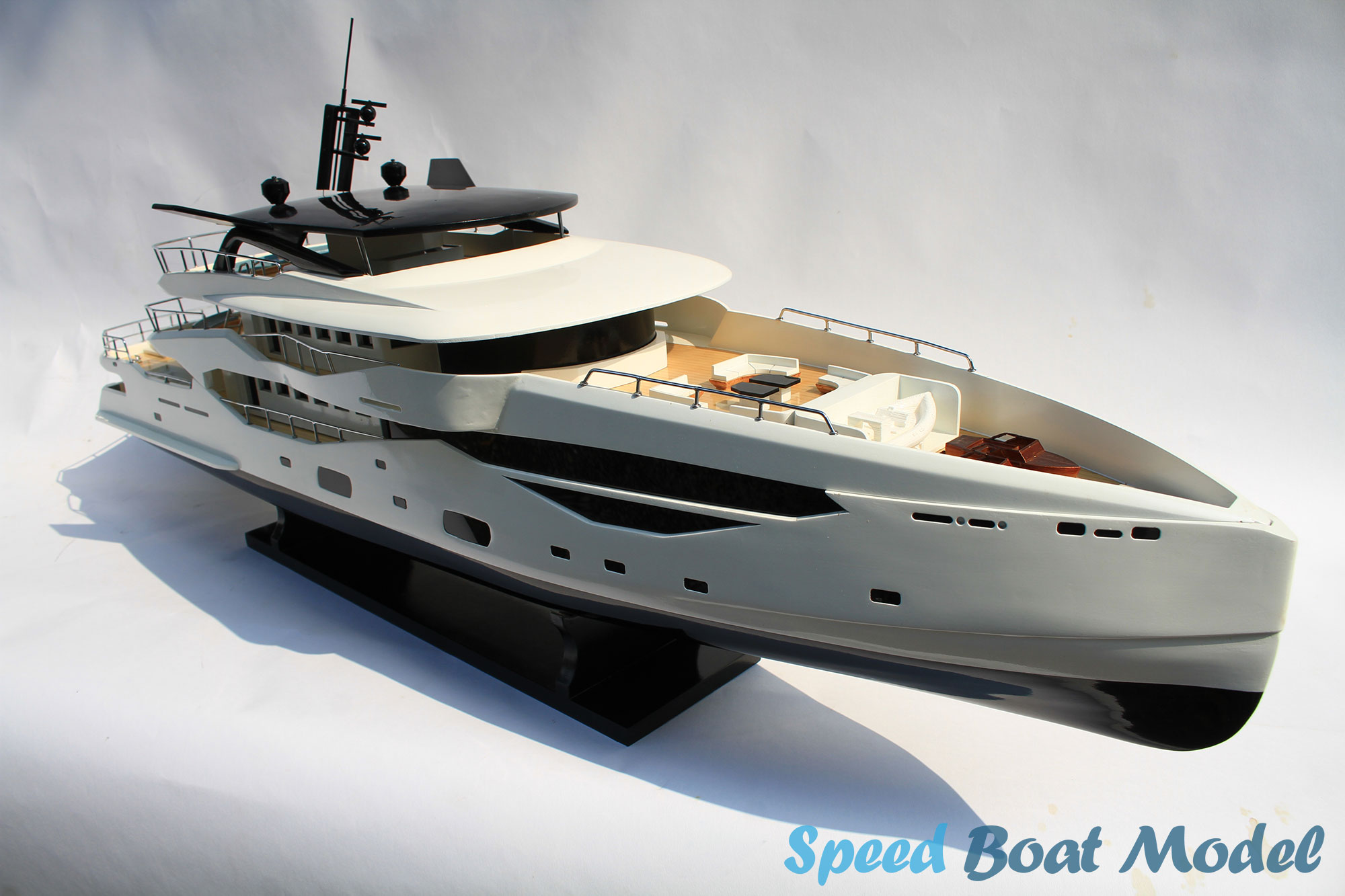 Sunseeker 161 Modern Yacht Model 39.3" 28 Sunseeker 161 Modern Yacht Model 39.3
