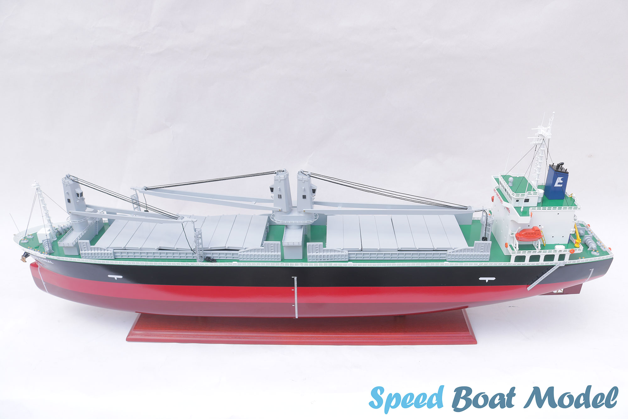 Maho Coral Commercial Ship Model 39.3