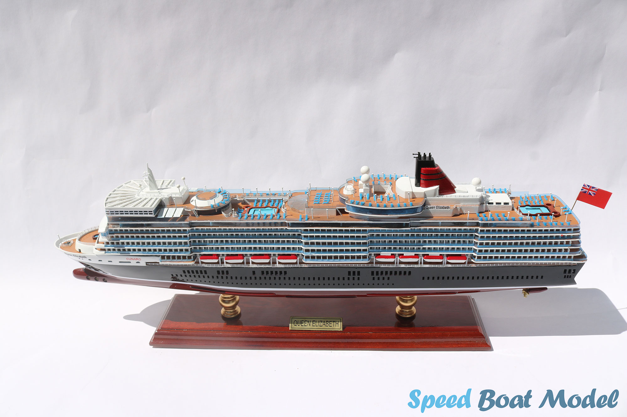 Ms Queen Elizabeth Cruise Ship Model 23.6"