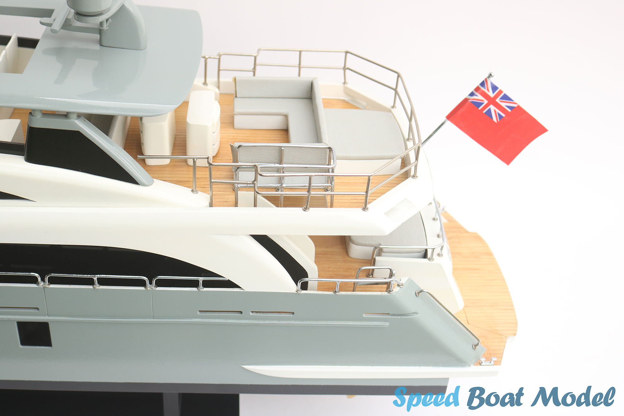 Princess 35m (Grey) Modern Yacht Model 37" 28 Princess 35m (grey) Modern Yacht Model 37