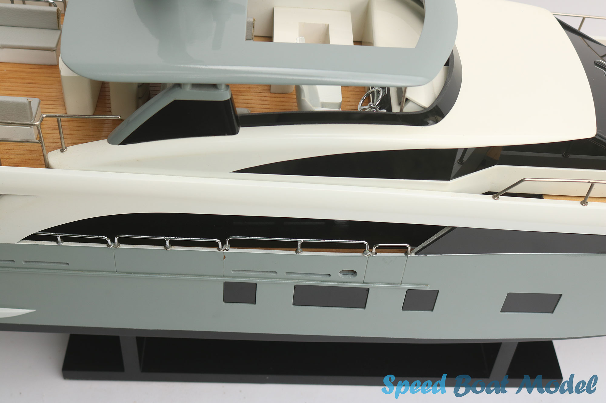 Princess 35m (Grey) Modern Yacht Model 37" 31 Princess 35m (grey) Modern Yacht Model 37