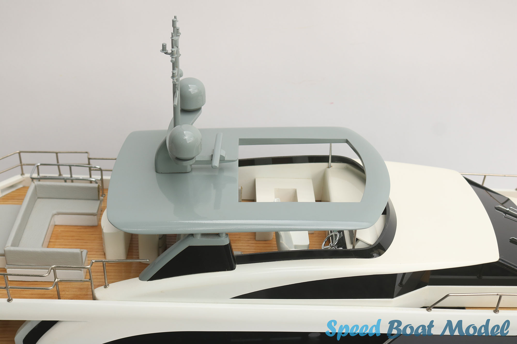Princess 35m (Grey) Modern Yacht Model 37" 32 Princess 35m (grey) Modern Yacht Model 37