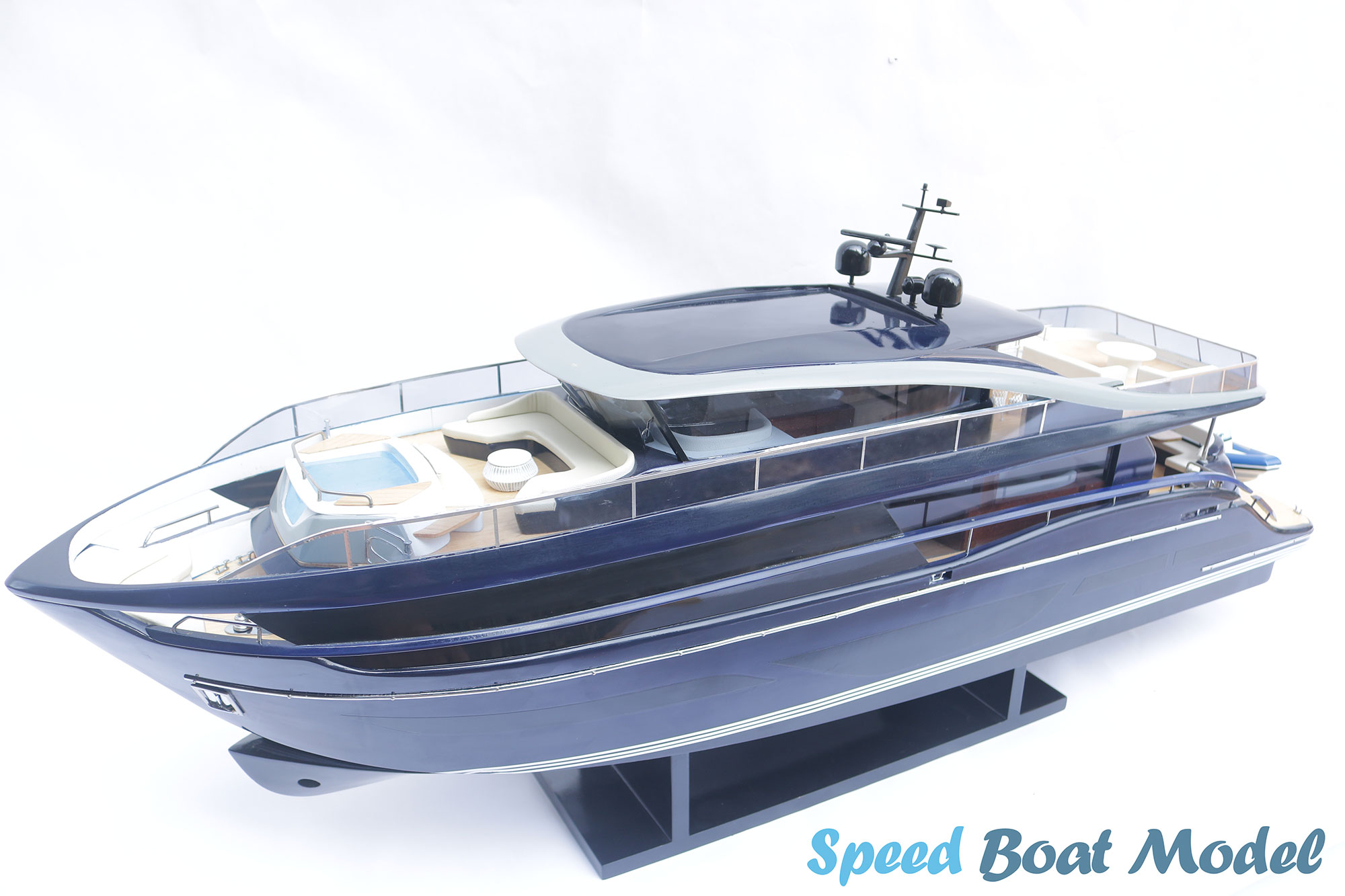 Princess X95 Superfly Modern Yacht Model 38.1"