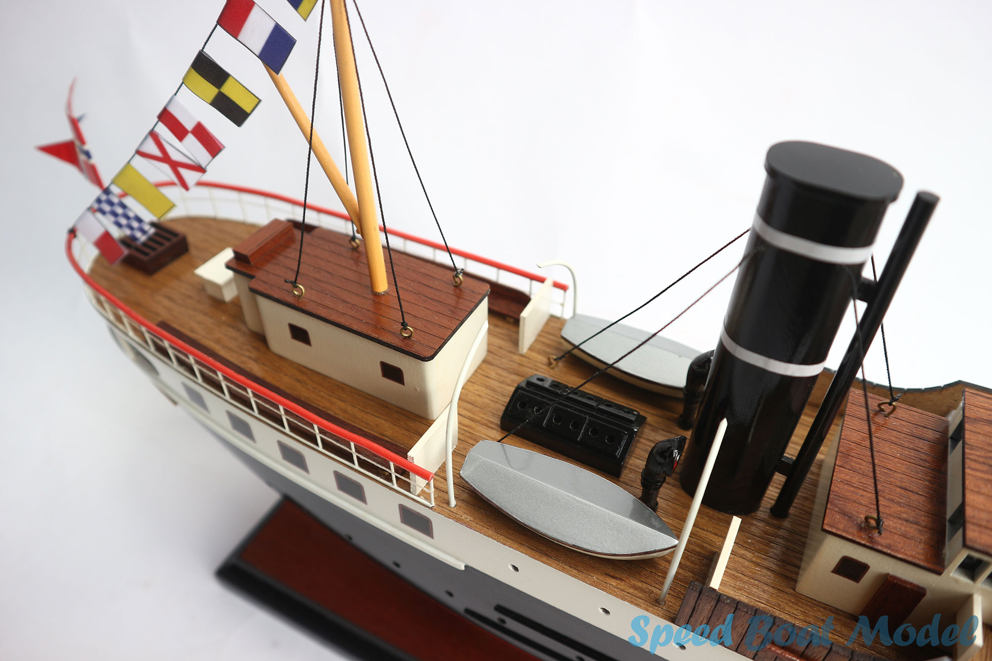 Oster With Signal Flags Tall Ship Model 20.47