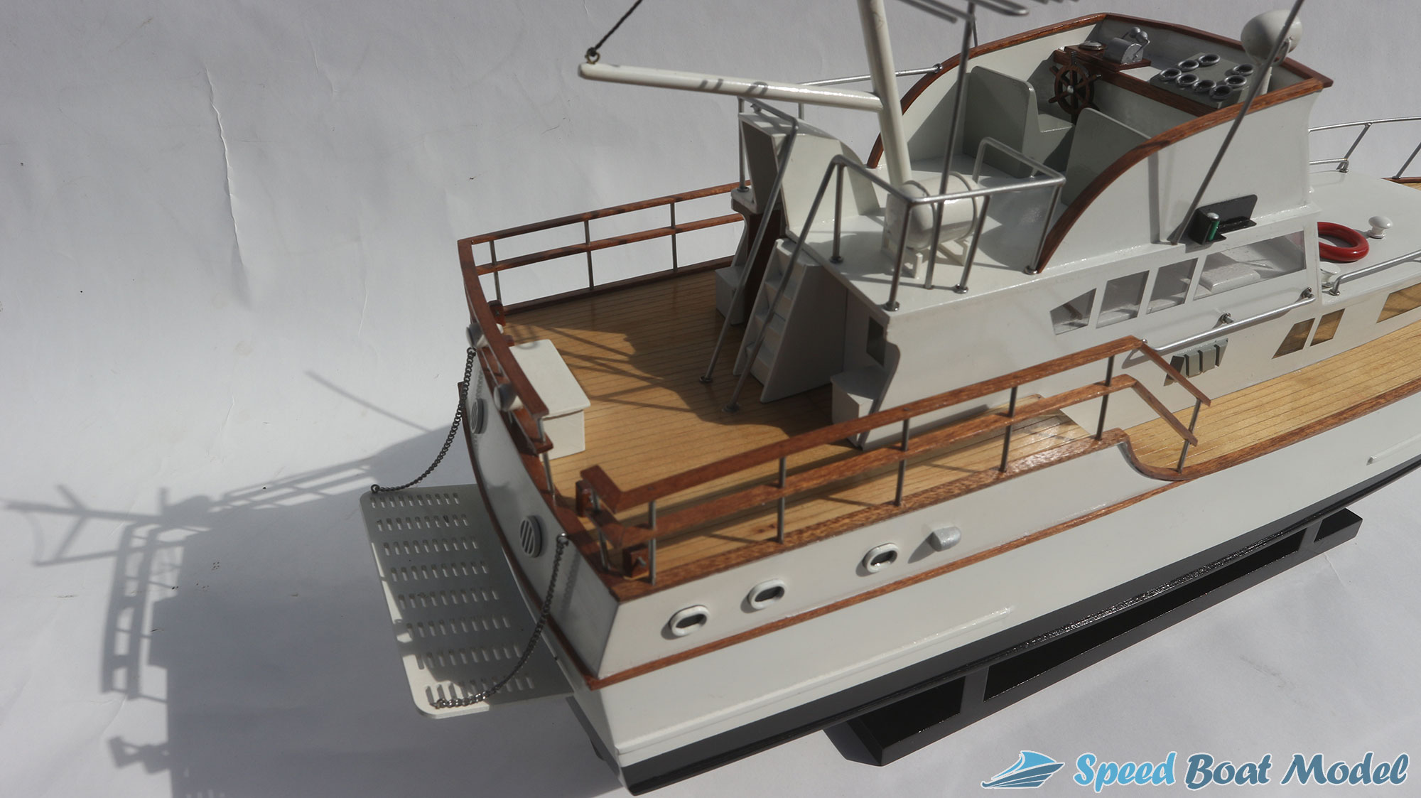 Koushin-maru-modern-yacht-model-(1)