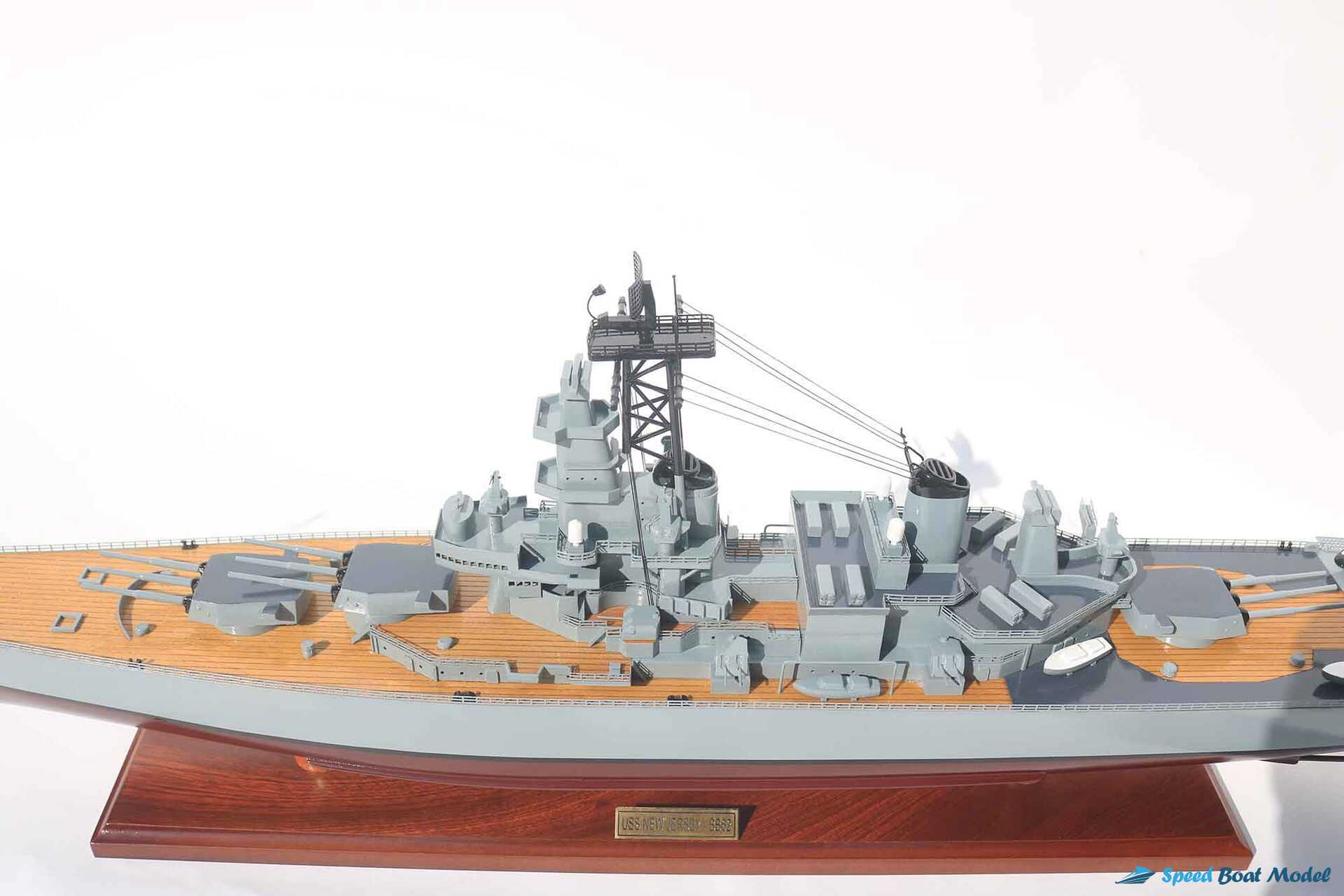 Uss New Jersey (bb-62) Battleship Model (10) Speed Boad Model Uss New Jersey (bb-62) Battleship Model (10) Speed Boad Model