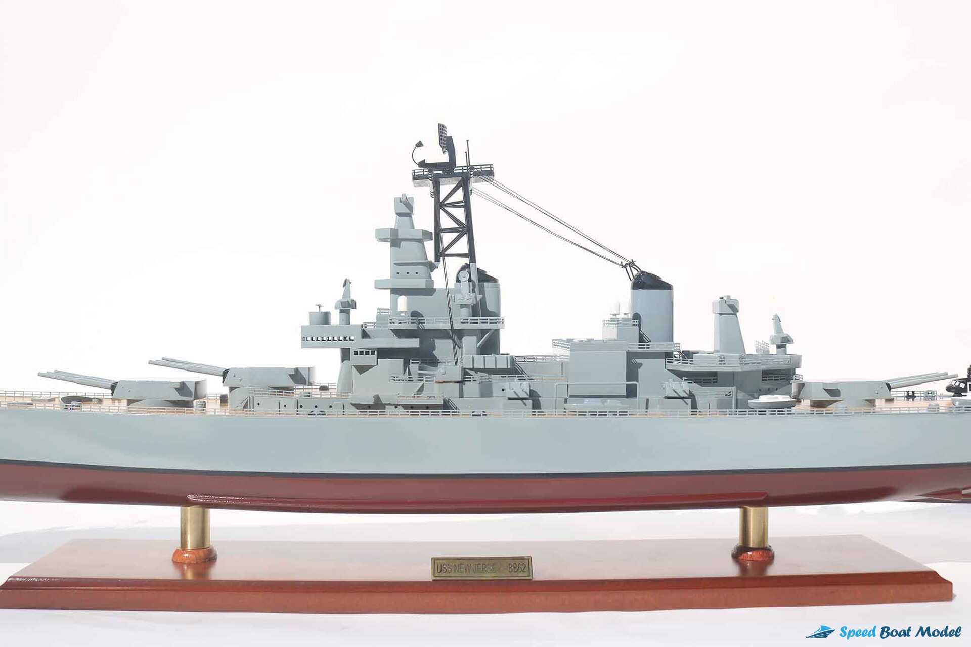 Uss New Jersey (bb-62) Battleship Model (11) Speed Boad Model Uss New Jersey (bb-62) Battleship Model (11) Speed Boad Model