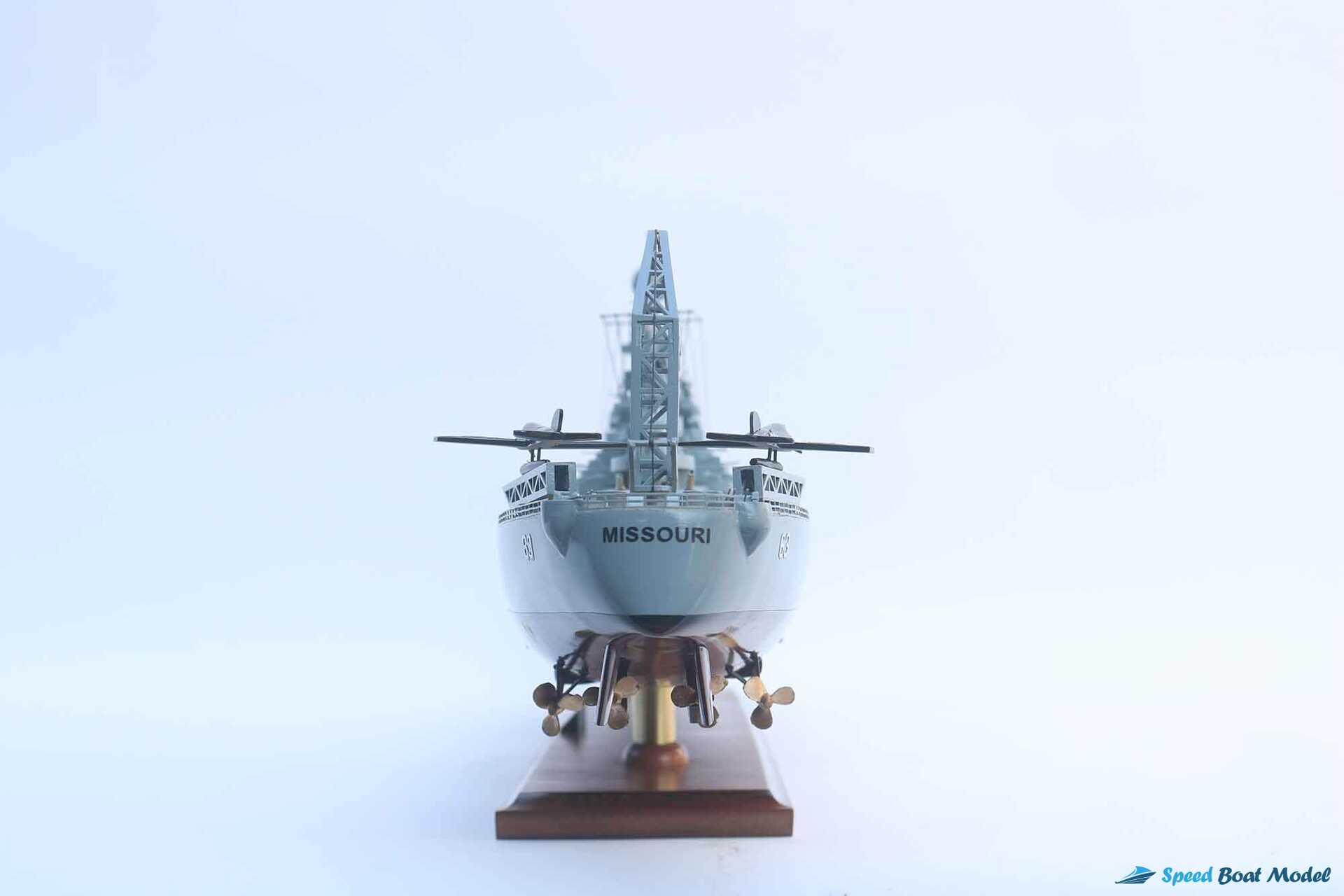 Uss Missouri Bb-63 Battleship Model (5) Speed Boad Model Uss Missouri Bb-63 Battleship Model (5) Speed Boad Model