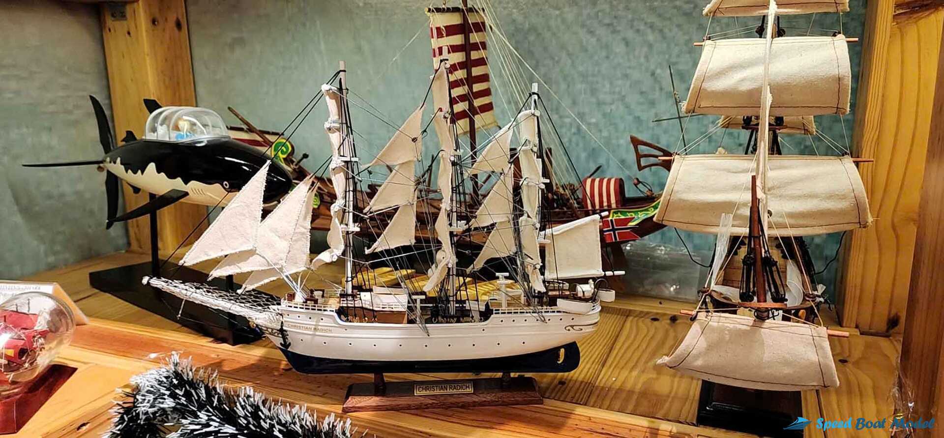 Small Wooden Display Boat Model 7.8" 11 Small Wooden Display Boat Model (1) Speed Boad Model