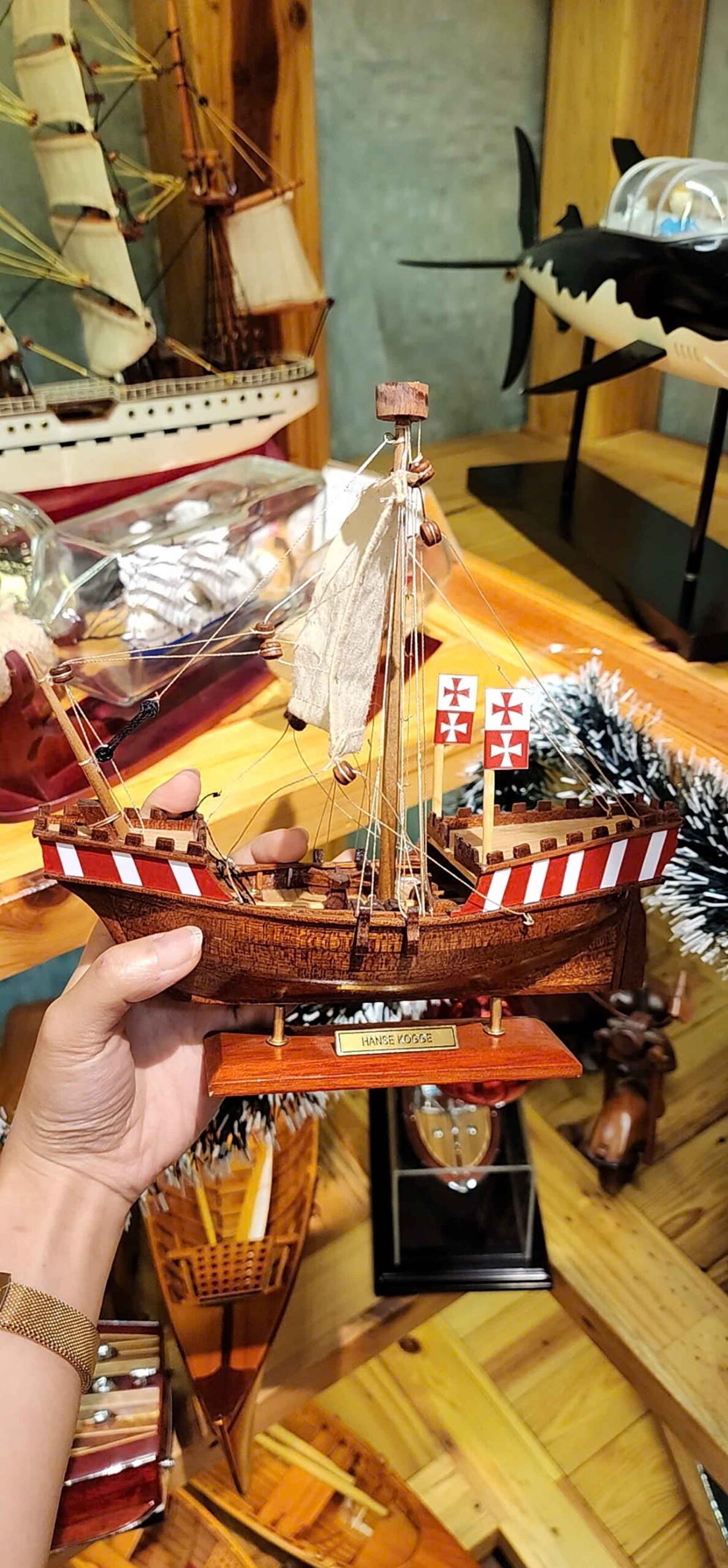 Small Wooden Display Boat Model 7.8" 11 Small Wooden Display Boat Model (2) Speed Boad Model