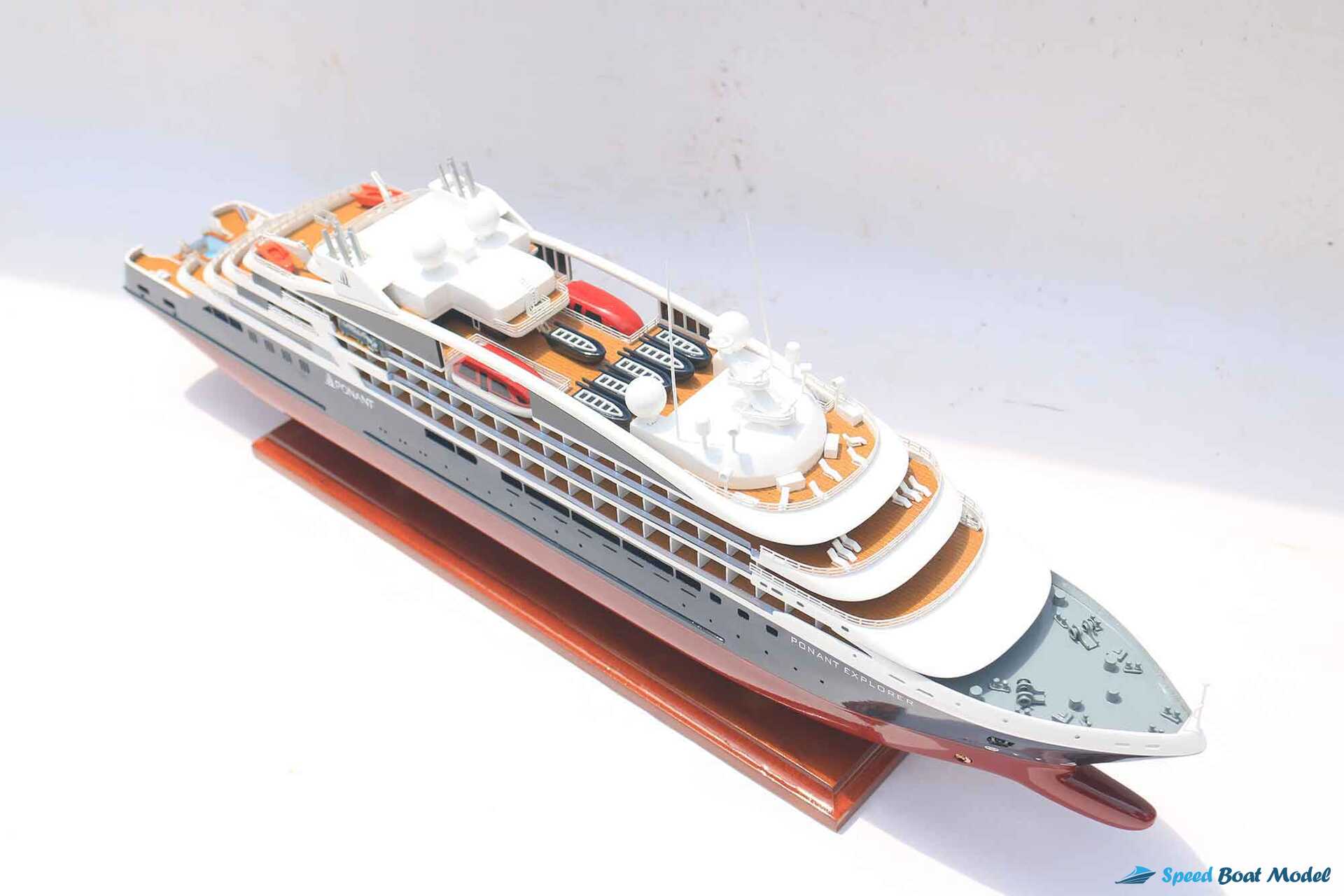 Ponant Explorer Ocean Liner Model (7) Speed Boad Model Ponant Explorer Ocean Liner Model (7) Speed Boad Model