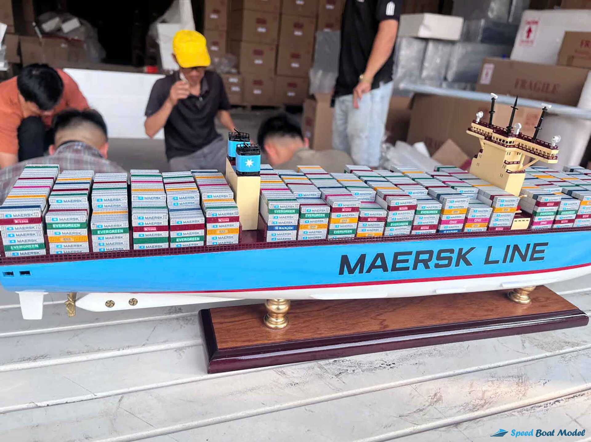 Maersk Triple E – Class Container Ship Model (8) Speed Boad Model Maersk Triple E – Class Container Ship Model (8) Speed Boad Model