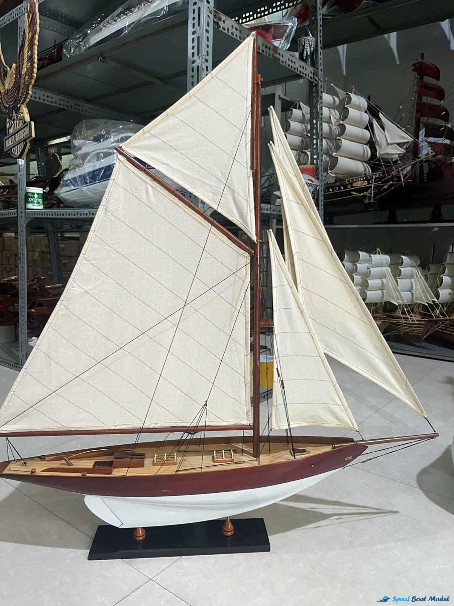 Penduick Ship Model – Painted White (4) Speed Boad Model Penduick Ship Model – Painted White (4) Speed Boad Model