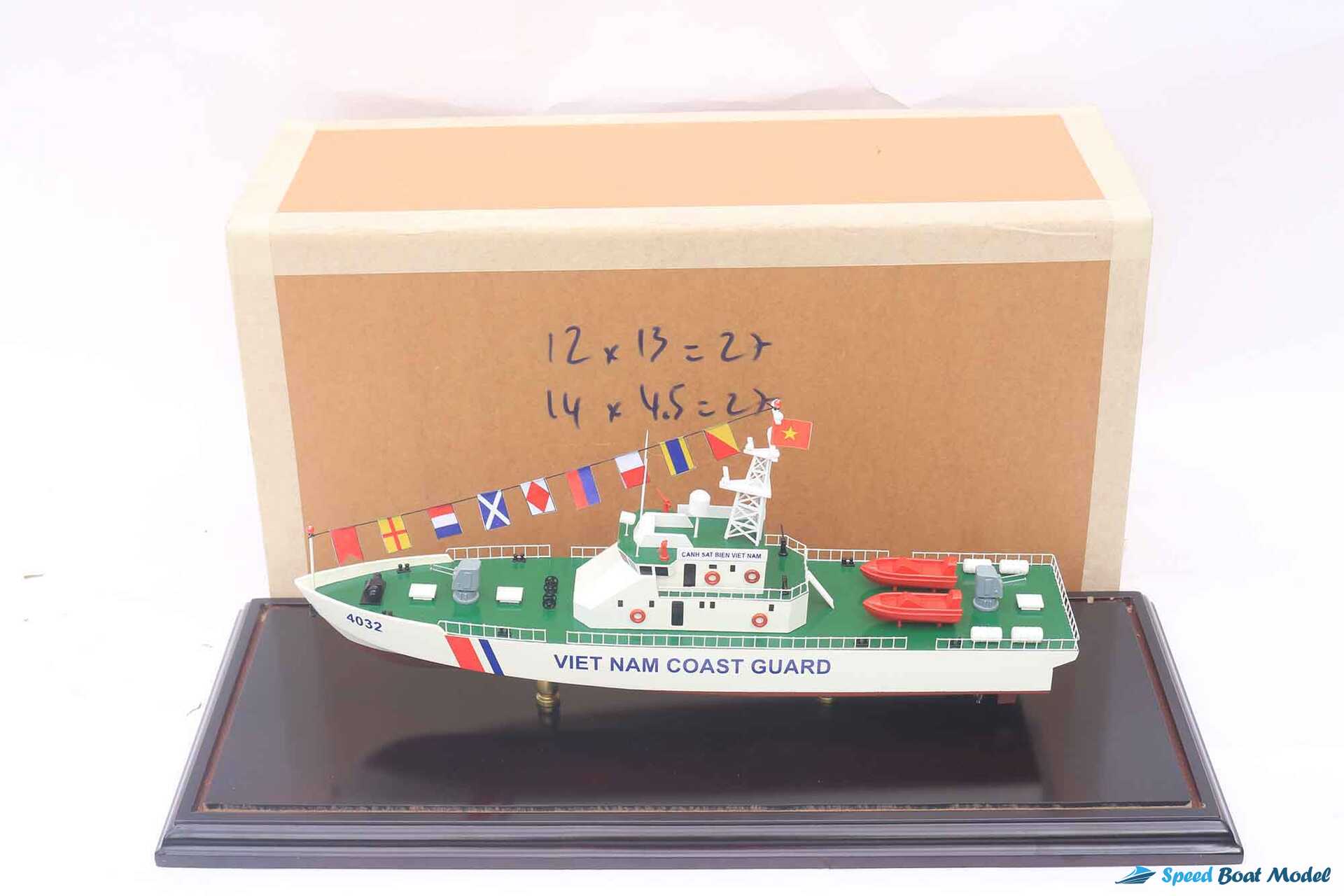 Viet Nam Coast Guard 4032 With Display Case Model (4) Speed Boad Model Viet Nam Coast Guard 4032 With Display Case Model (4) Speed Boad Model