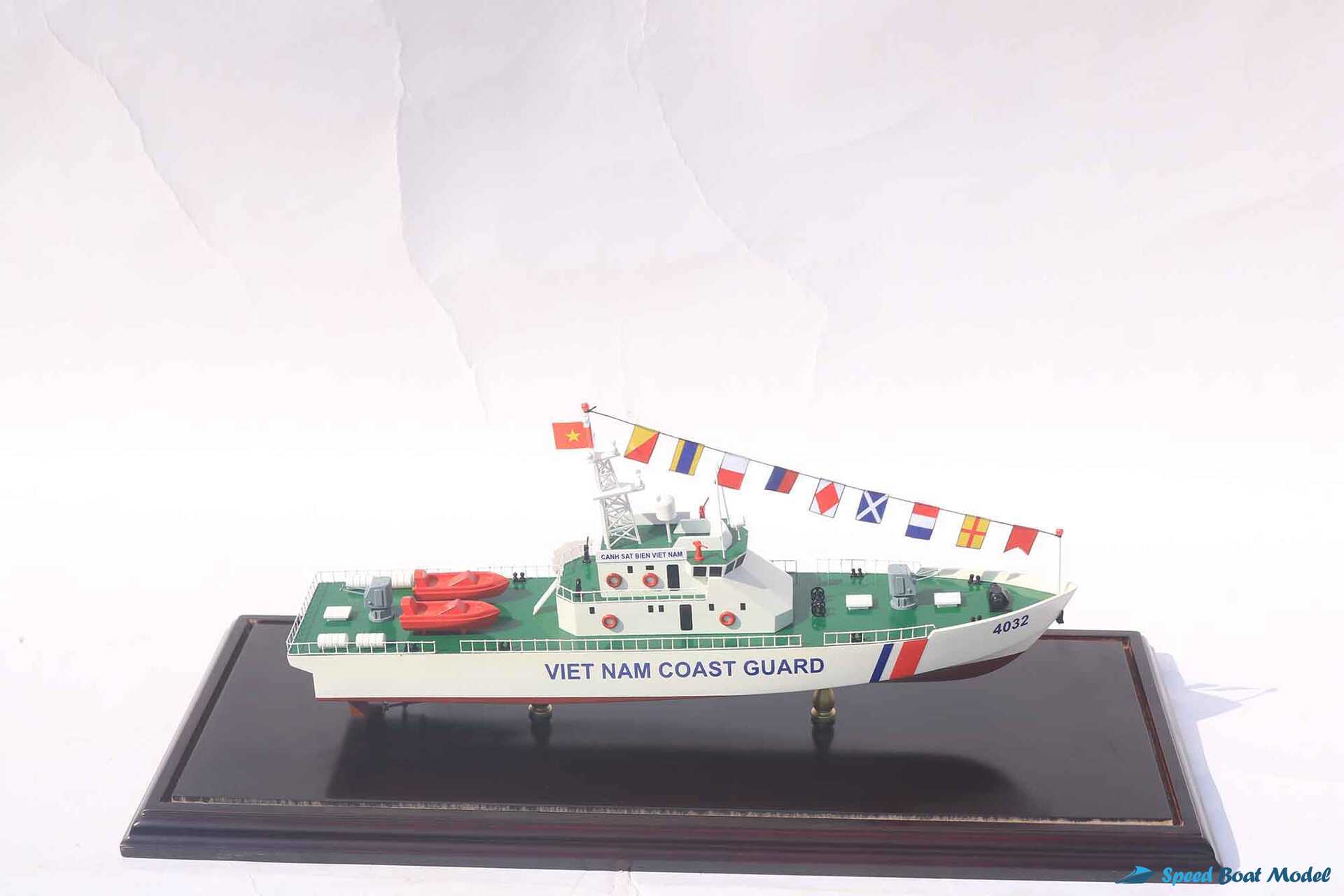 Viet Nam Coast Guard 4032 With Display Case Model (7) Speed Boad Model Viet Nam Coast Guard 4032 With Display Case Model (7) Speed Boad Model