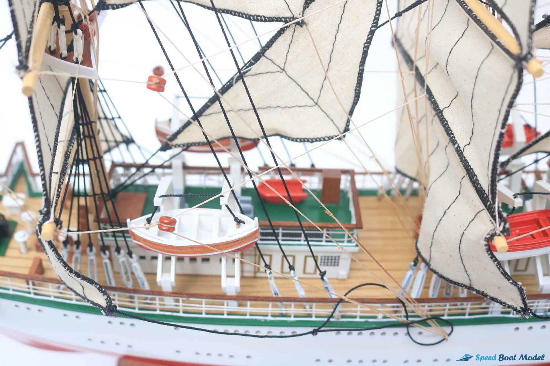 Dar Mlodziezy 1982 Poland Tall Ship Model (3) Speed Boad Model Dar Mlodziezy 1982 Poland Tall Ship Model (3) Speed Boad Model