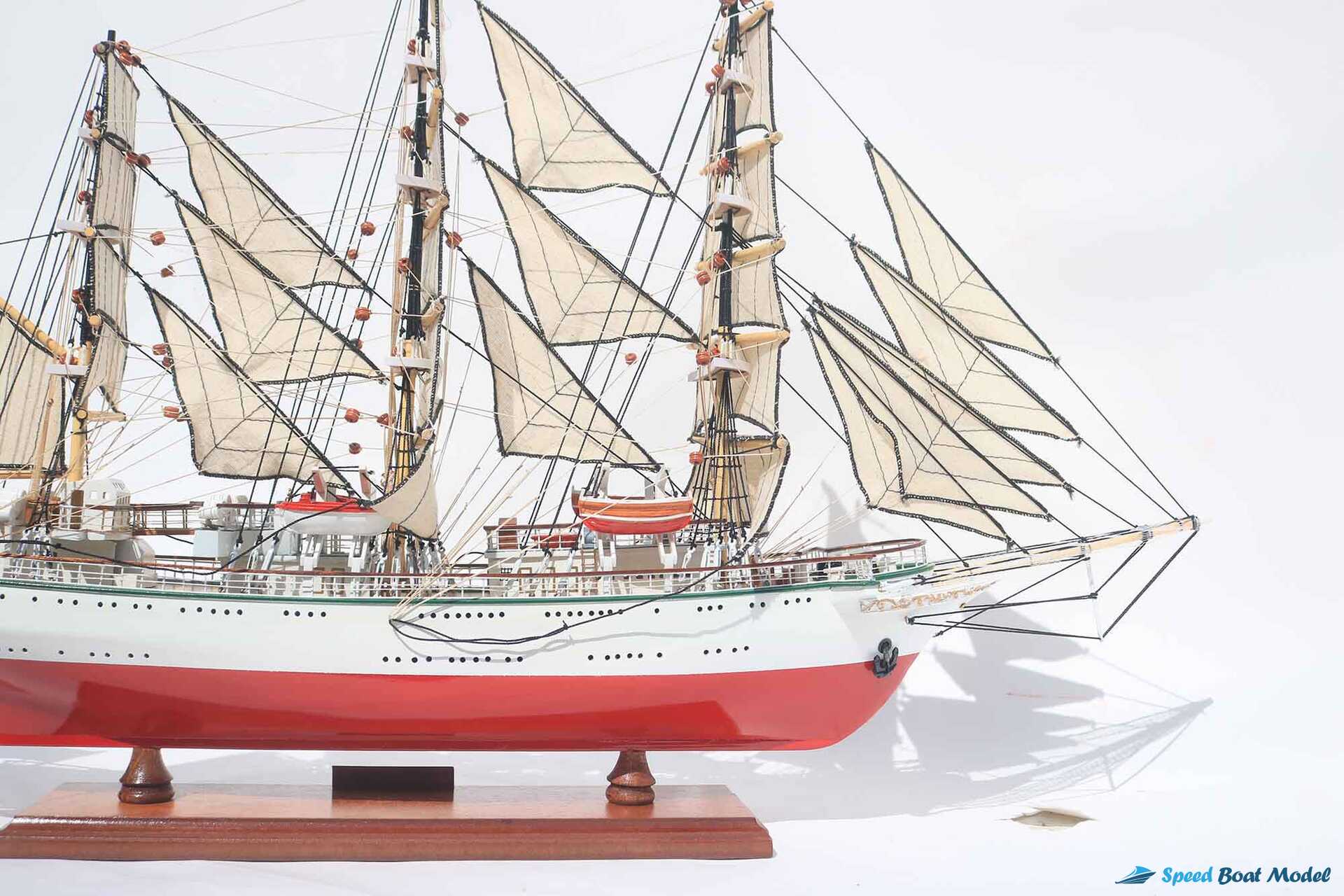 Dar Mlodziezy 1982 Poland Tall Ship Model (8) Speed Boad Model Dar Mlodziezy 1982 Poland Tall Ship Model (8) Speed Boad Model