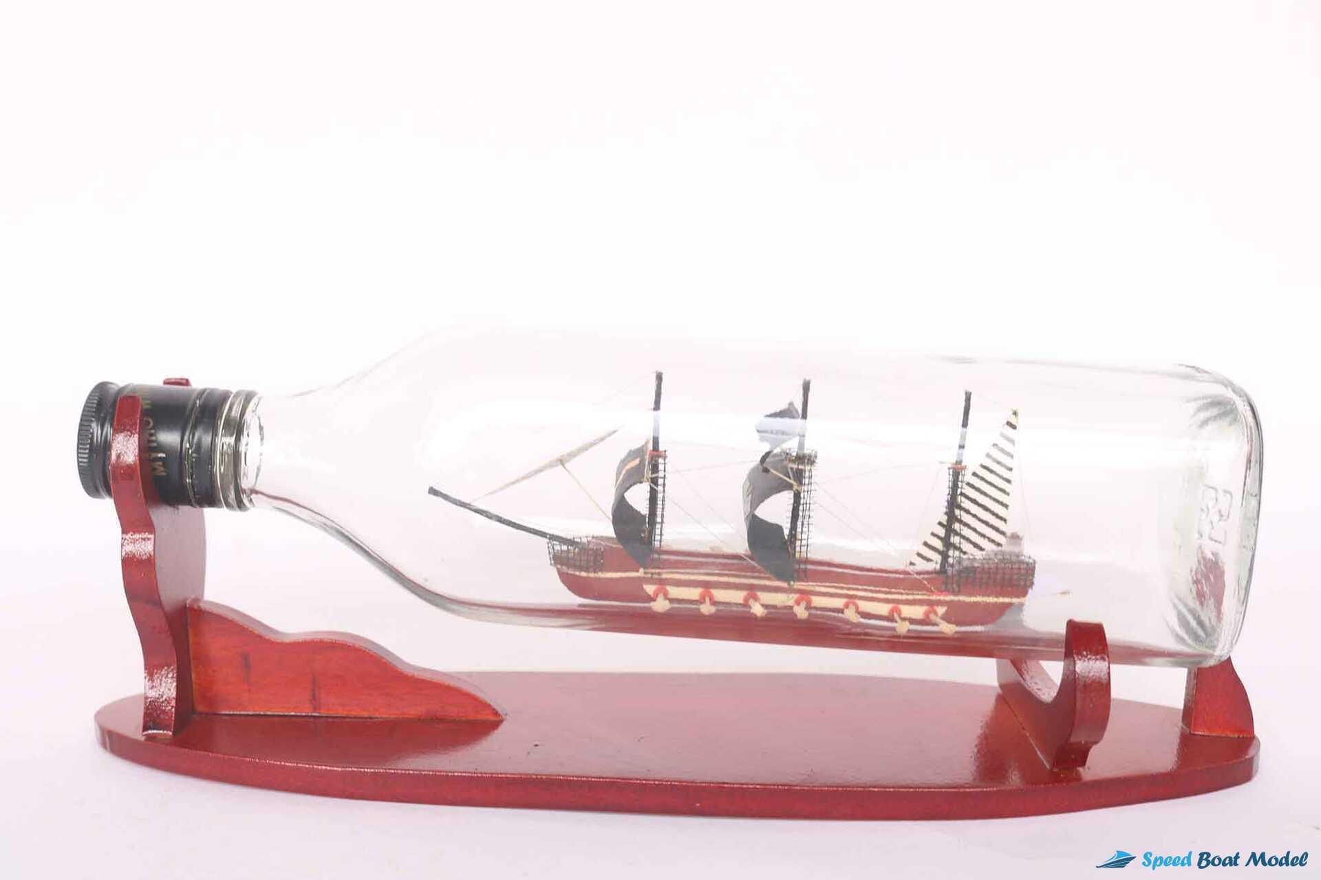 Black Ship In Lie Down Square Wine Bottle (4) Speed Boad Model Black Ship In Lie Down Square Wine Bottle (4) Speed Boad Model