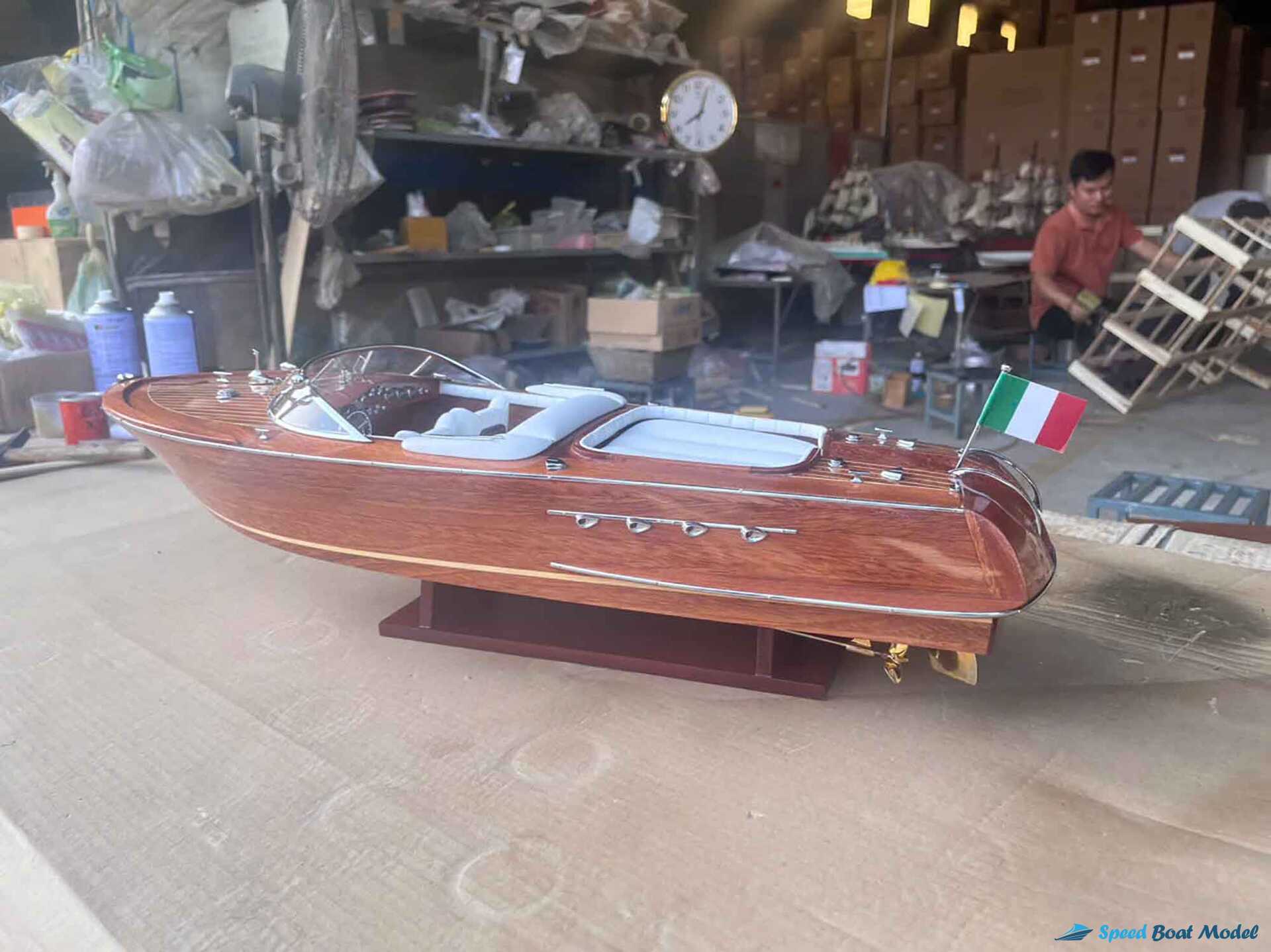 Riva Aquarama Wood Finished – White Chair Boat Model (10) Speed Boad Model Riva Aquarama Wood Finished – White Chair Boat Model (10) Speed Boad Model