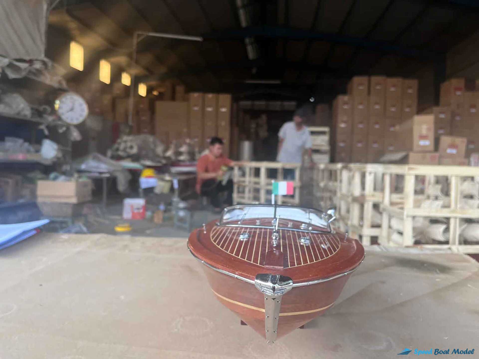 Riva Aquarama Wood Finished – White Chair Boat Model (6) Speed Boad Model Riva Aquarama Wood Finished – White Chair Boat Model (6) Speed Boad Model