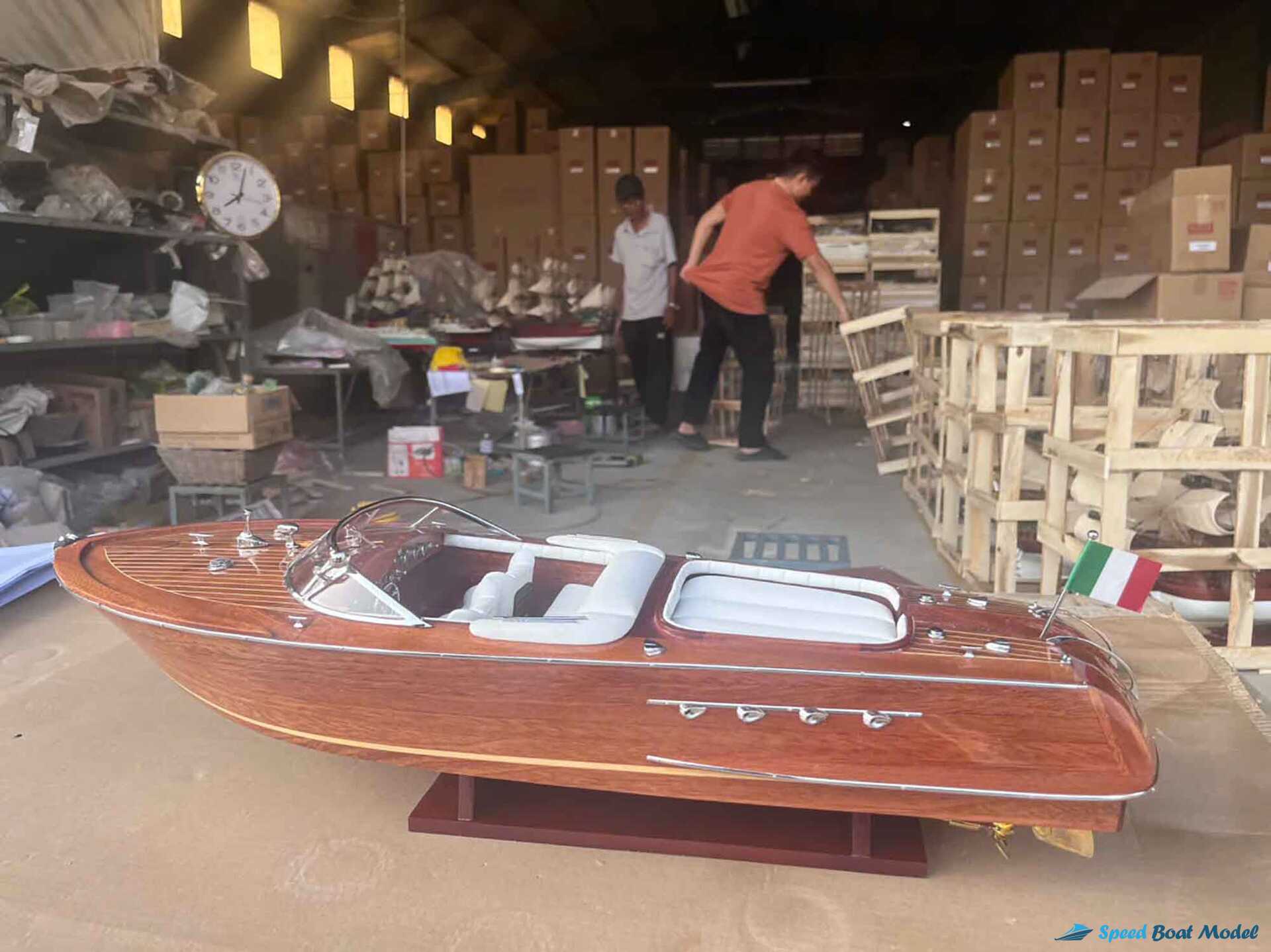 Riva Aquarama Wood Finished – White Chair Boat Model (7) Speed Boad Model Riva Aquarama Wood Finished – White Chair Boat Model (7) Speed Boad Model