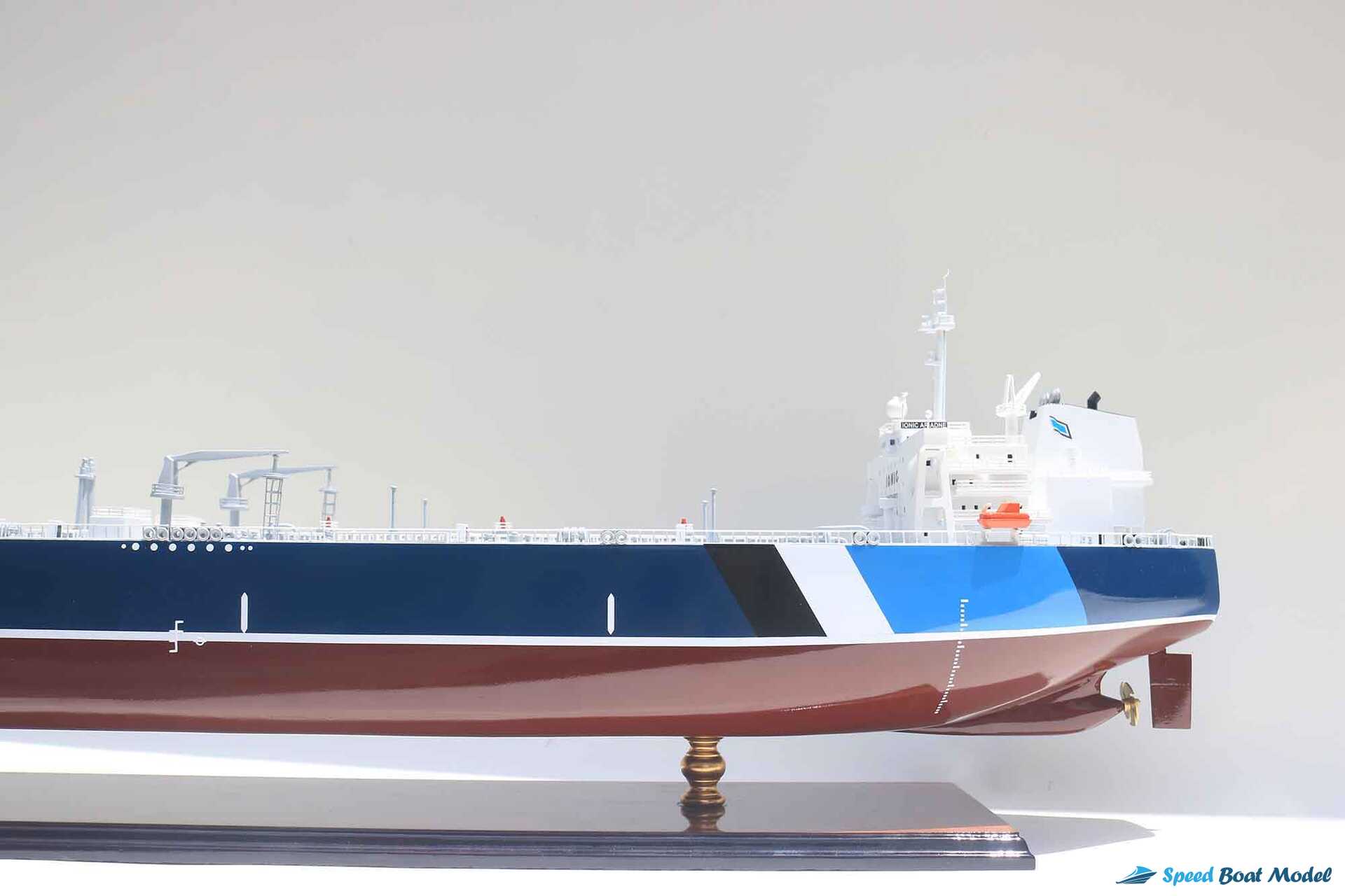 Ionic Ariadne Crude Oil Tanker Ship Model (17) Speed Boad Model Ionic Ariadne Crude Oil Tanker Ship Model (17) Speed Boad Model