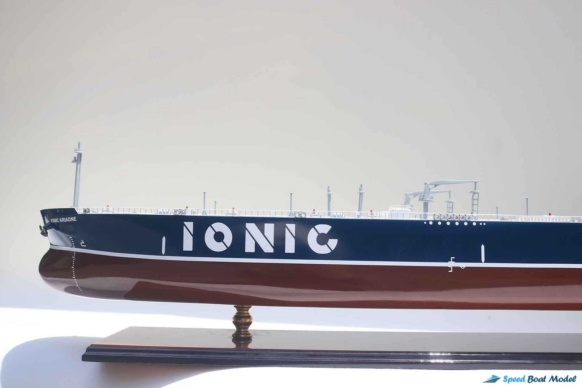 Ionic Ariadne Crude Oil Tanker Ship Model (18) Speed Boad Model Ionic Ariadne Crude Oil Tanker Ship Model (18) Speed Boad Model
