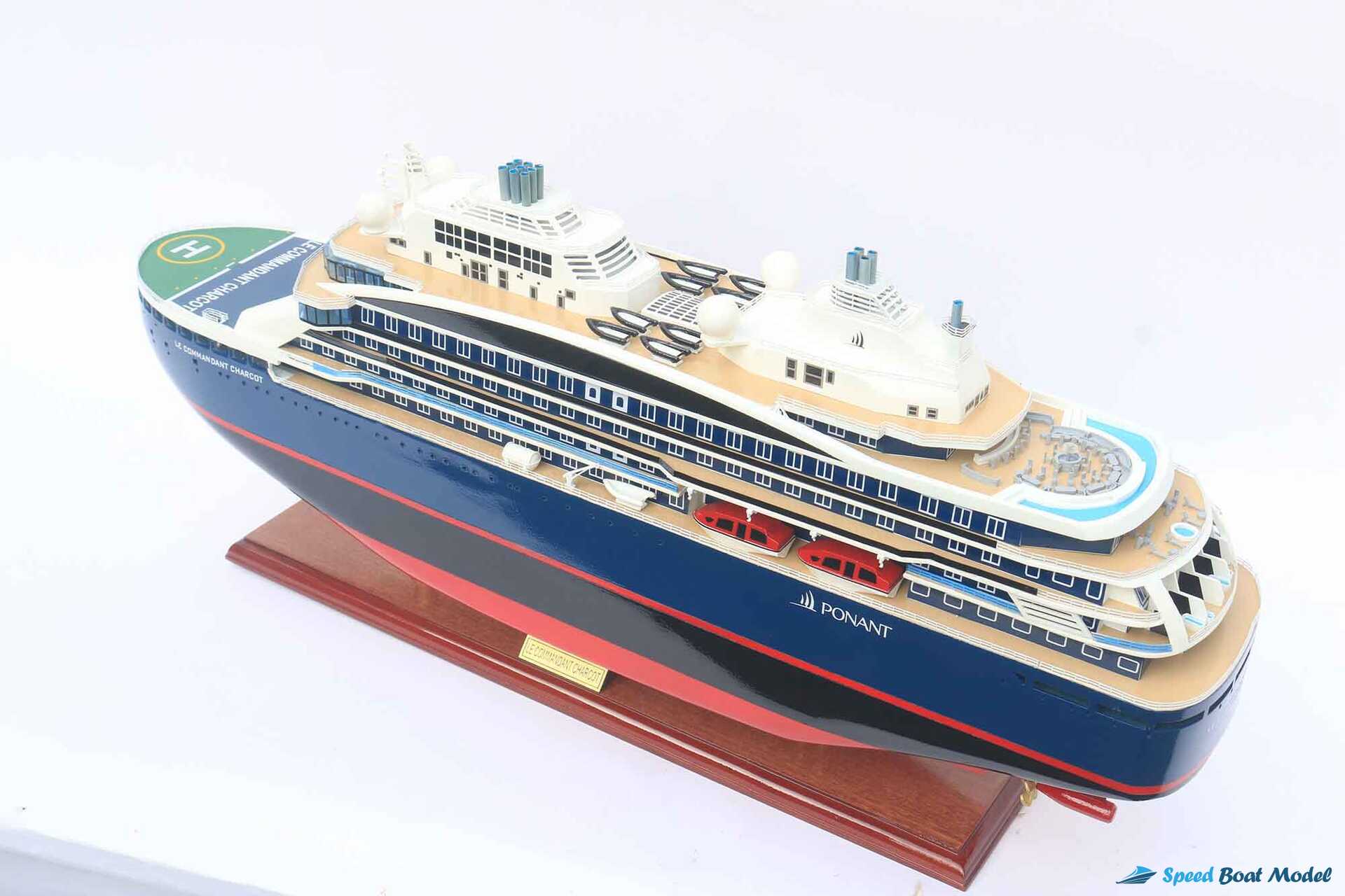 Le Commandant Charcot Cruise Ship Model (10) Speed Boad Model