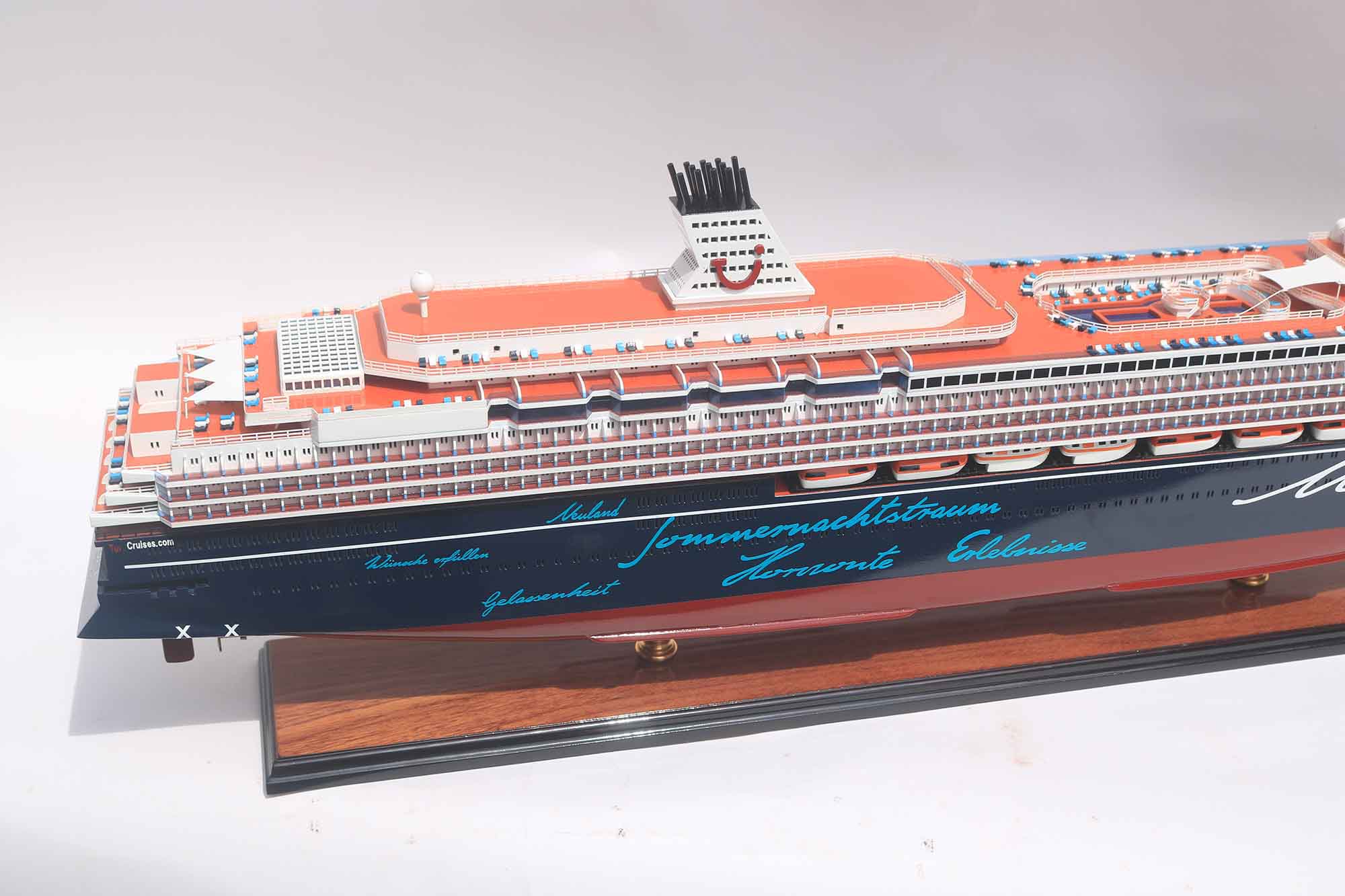 Mein Schiff 2 Cruise Ship Model (14) Speed Boad Model Mein Schiff 2 Cruise Ship Model (14) Speed Boad Model