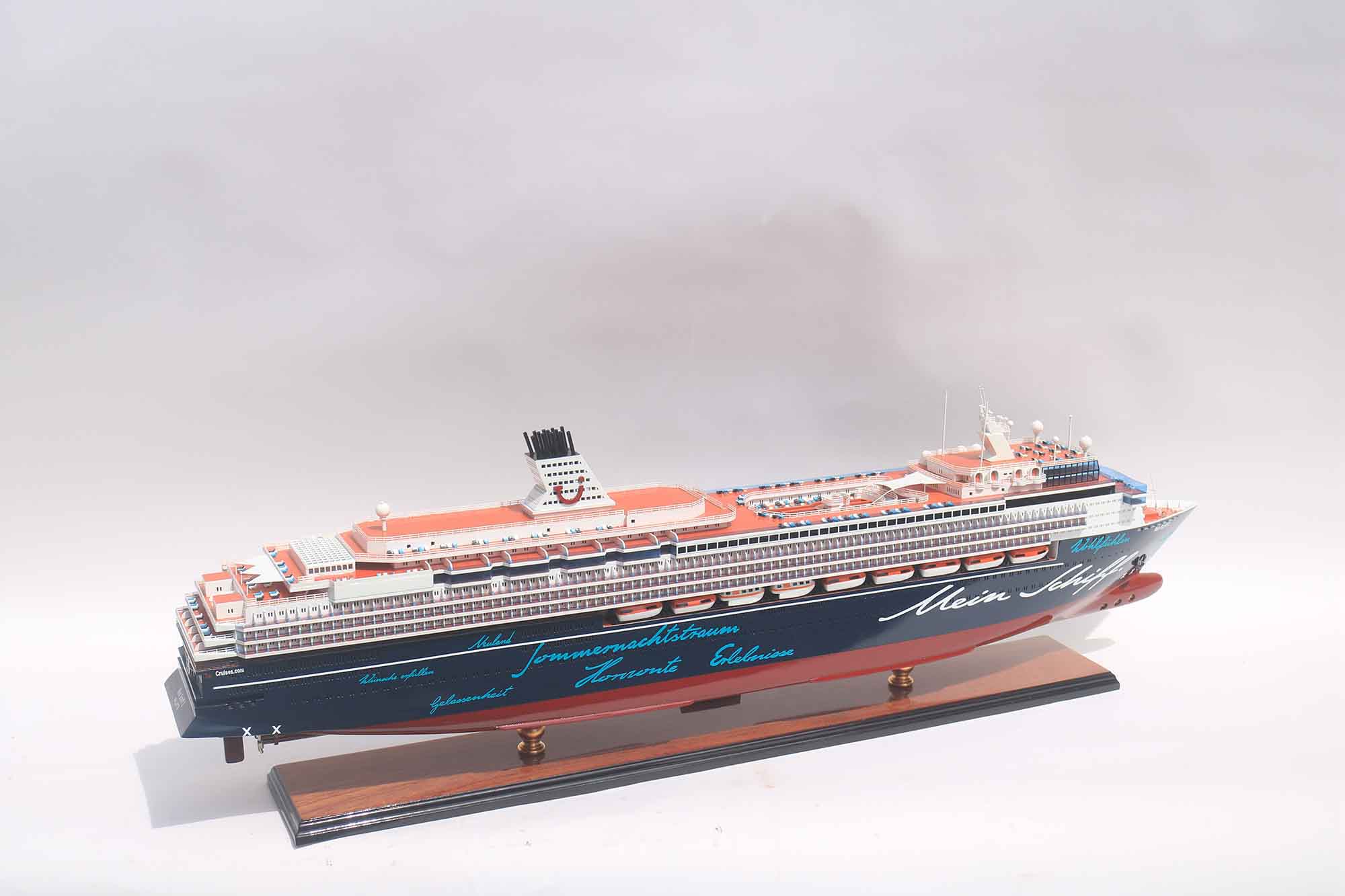 Mein Schiff 2 Cruise Ship Model (15) Speed Boad Model Mein Schiff 2 Cruise Ship Model (15) Speed Boad Model