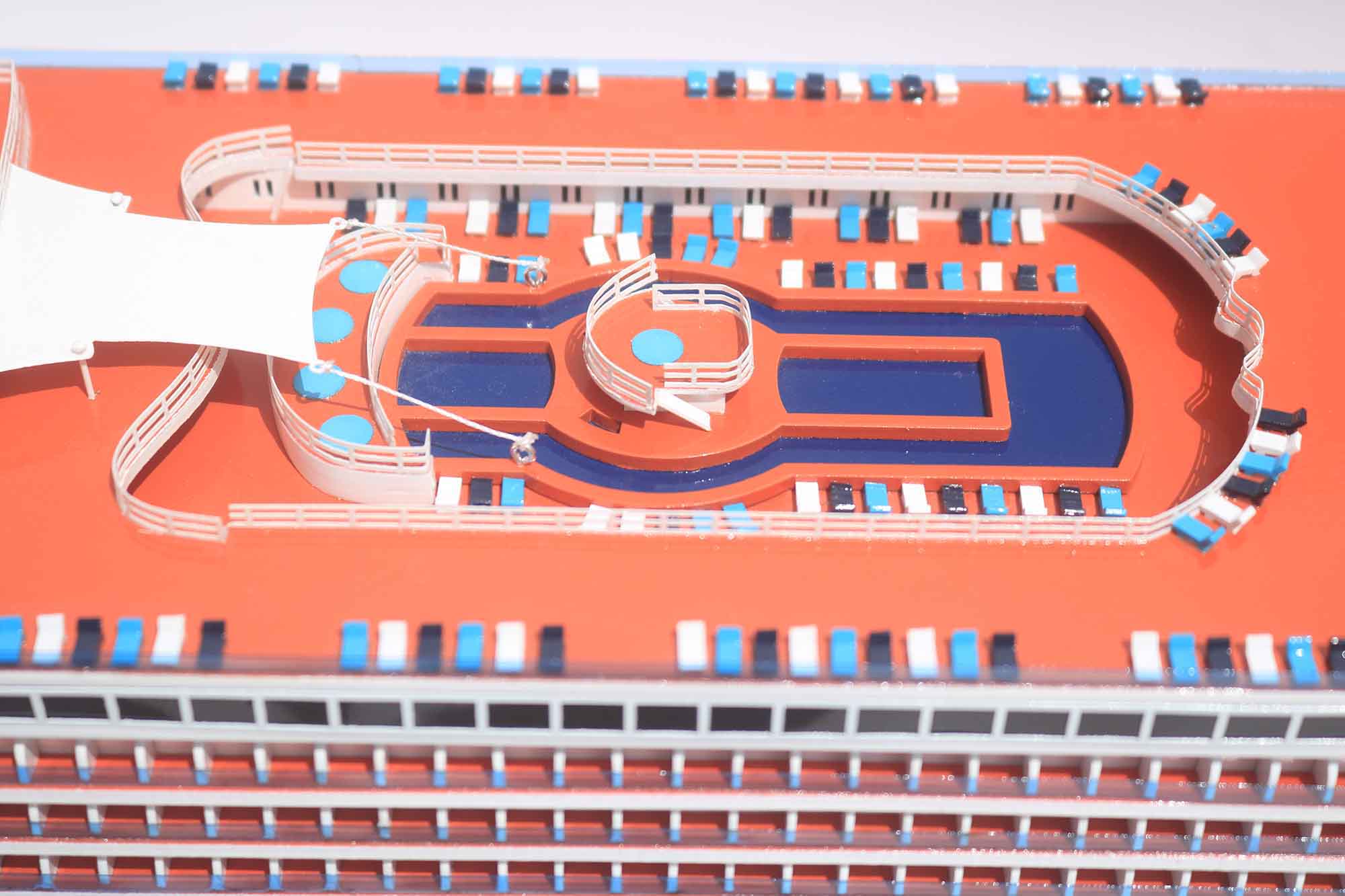 Mein Schiff 2 Cruise Ship Model (2) Speed Boad Model Mein Schiff 2 Cruise Ship Model (2) Speed Boad Model