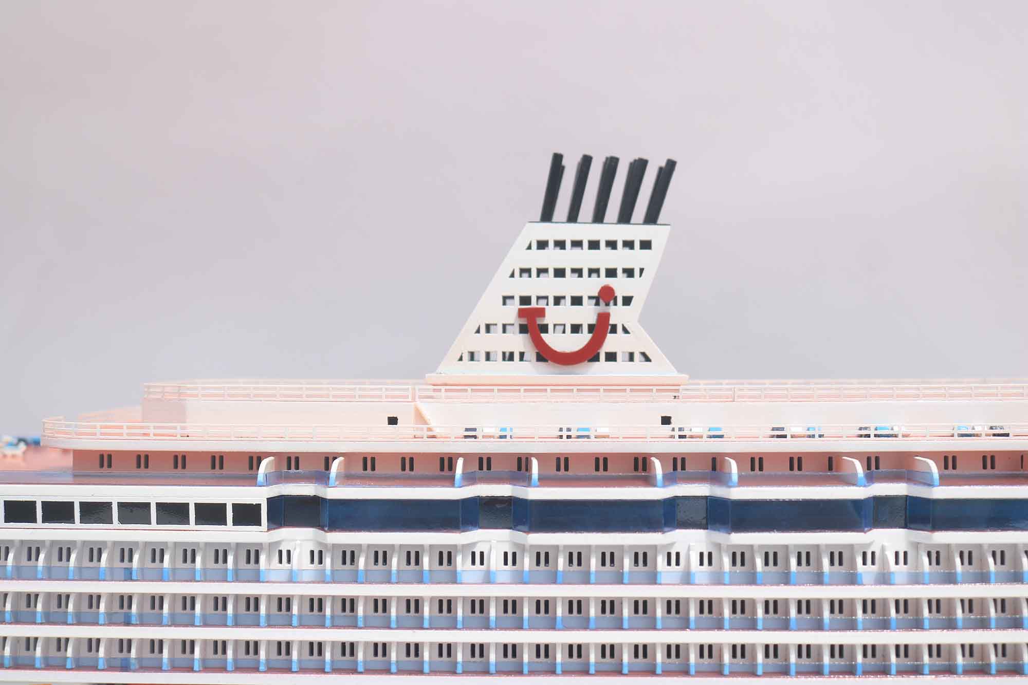 Mein Schiff 2 Cruise Ship Model (4) Speed Boad Model Mein Schiff 2 Cruise Ship Model (4) Speed Boad Model