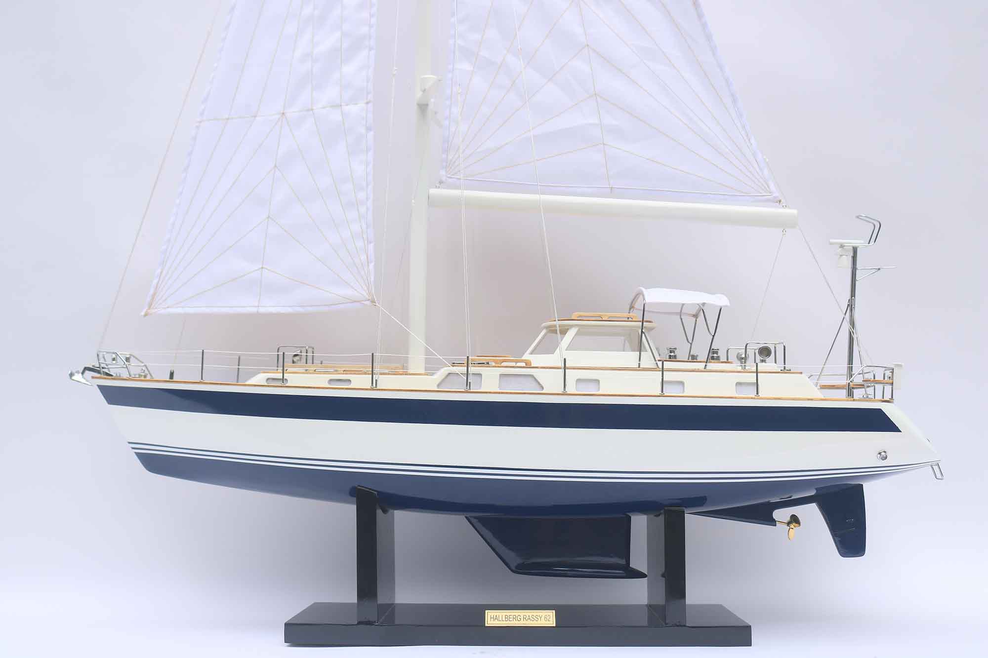 Hallberg Rassy 62 Modern Yatch Model 33" 21 Hallberg Rassy 62 Modern Yatch Model (19) Speed Boad Model